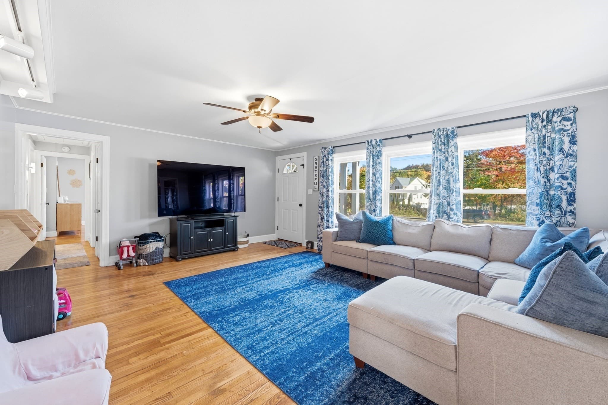 Single Family Residence at 145 Parker St, Maynard MA 01754, photo 6 of 31