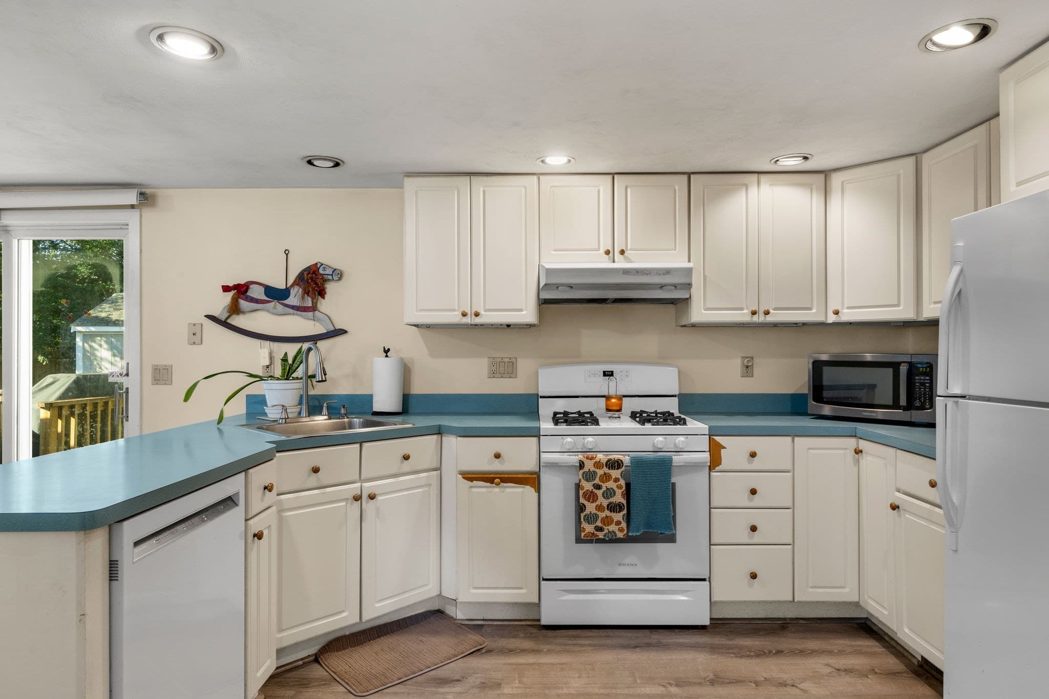 Single Family Residence at 111 Fifth Ave, Barnstable MA 02601, photo 13 of 42