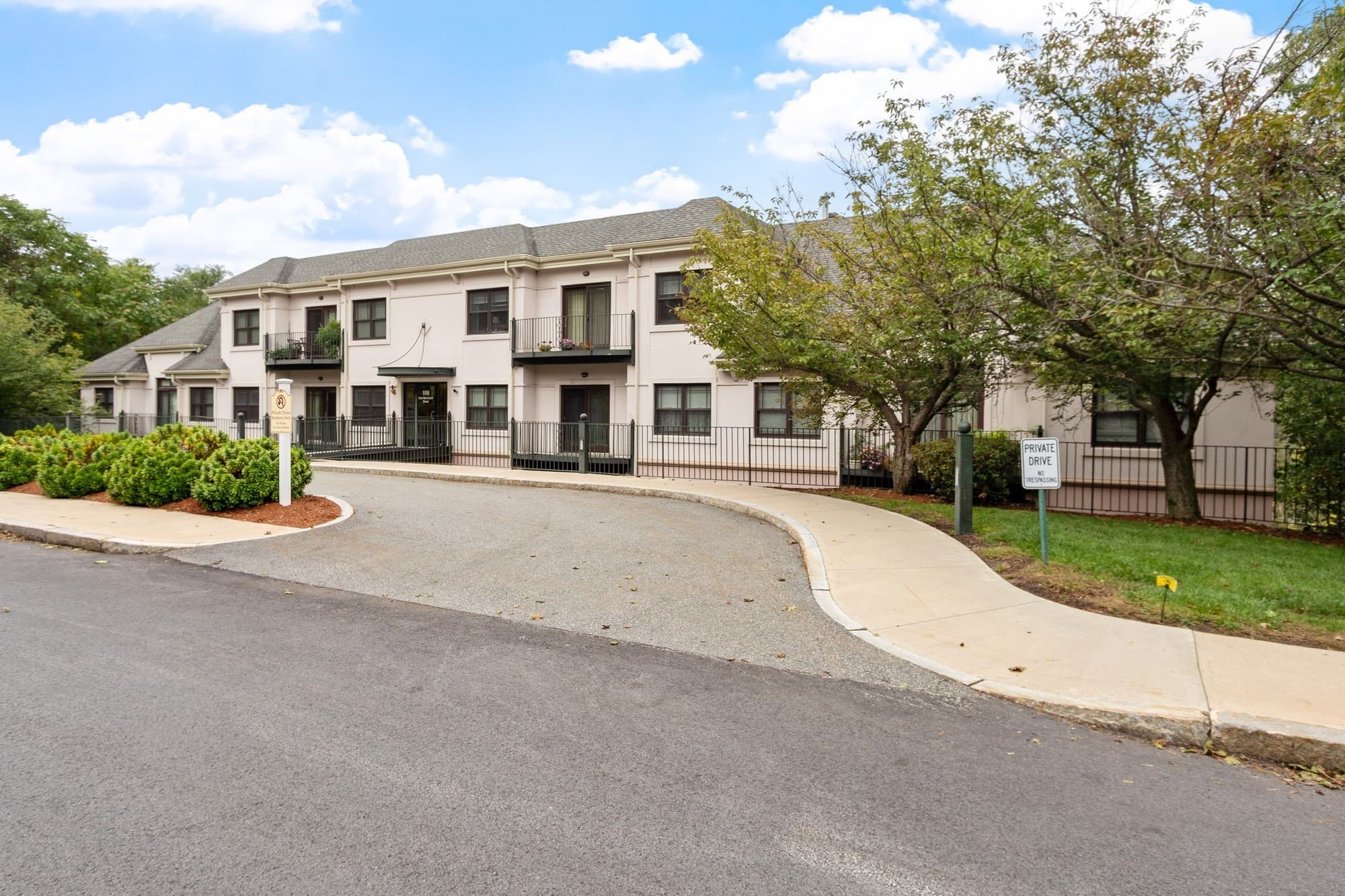 Condominium at 558 E Merrimack St # 34, Lowell MA 01852, photo 4 of 37
