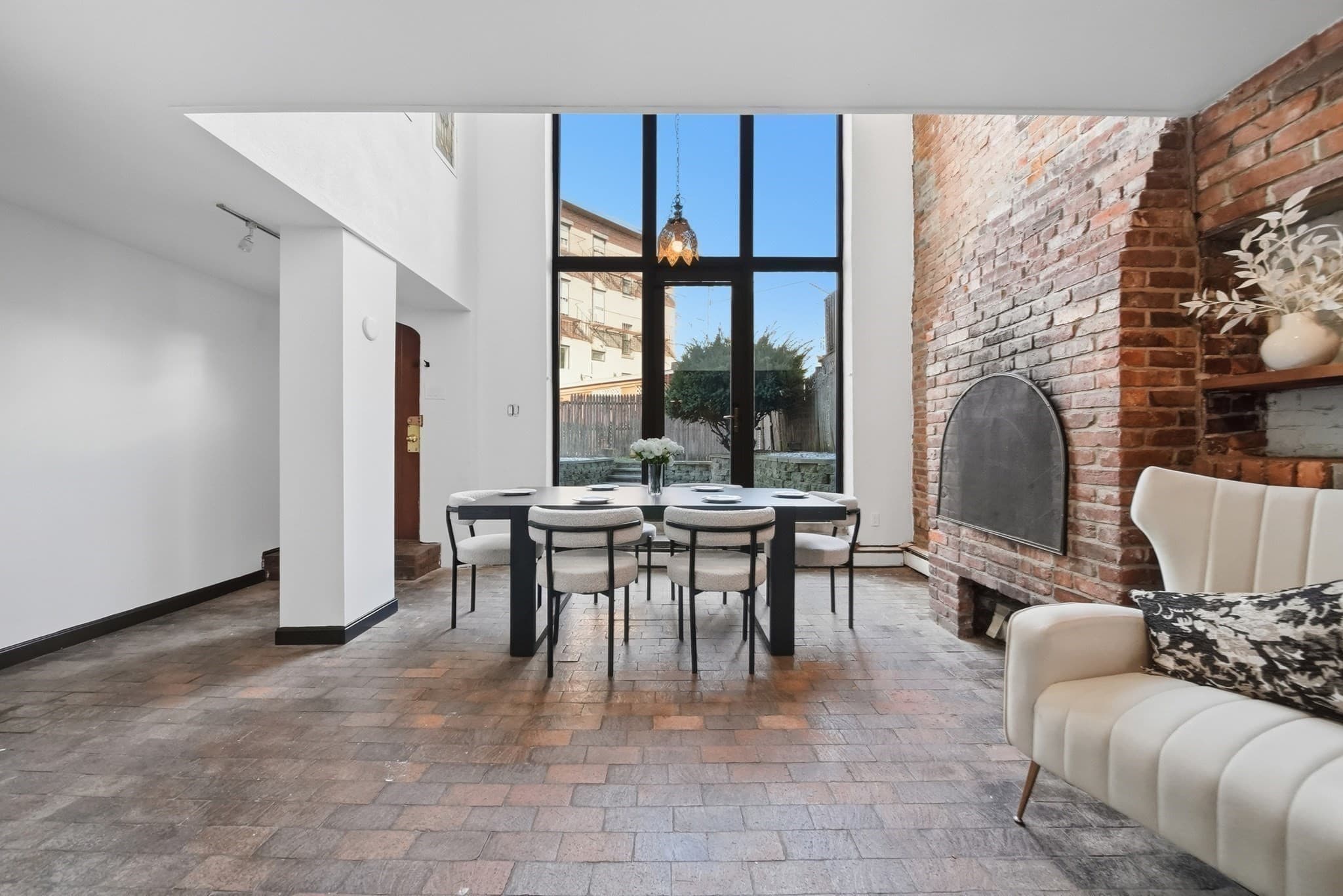 3 Medford St, Chelsea MA 02150