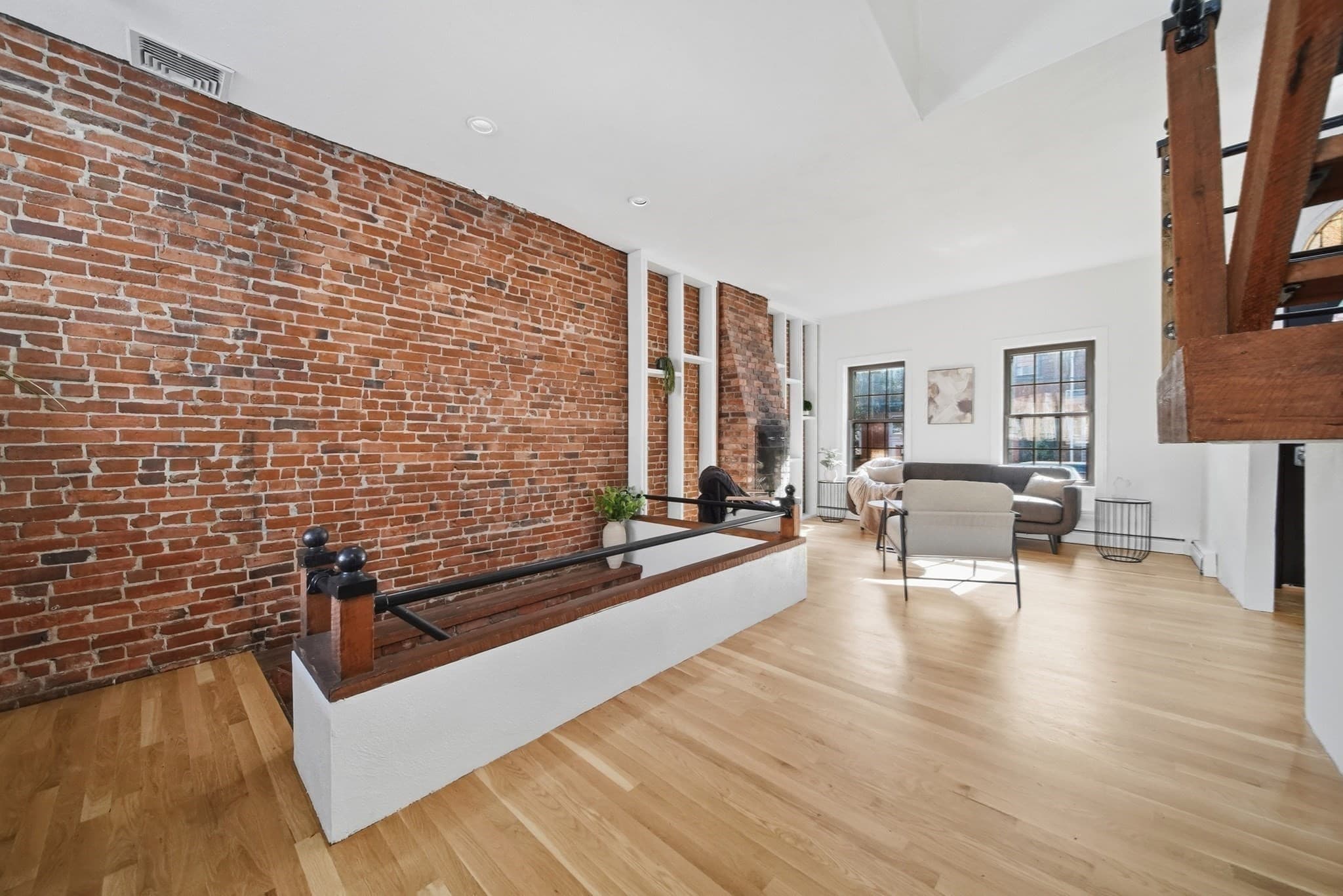 Single Family Residence at 3 Medford St, Chelsea MA 02150, photo 9 of 38