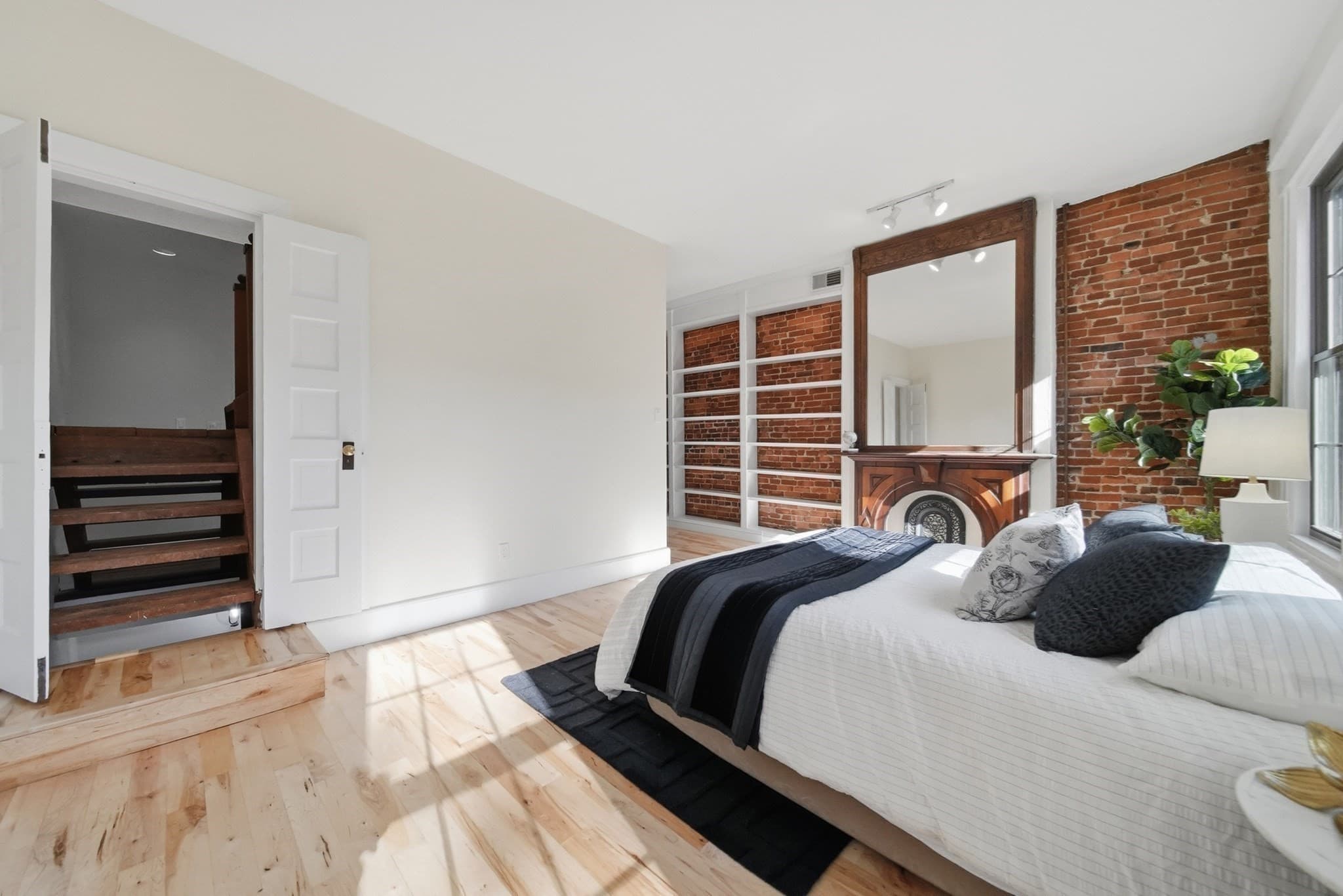 Single Family Residence at 3 Medford St, Chelsea MA 02150, photo 21 of 38