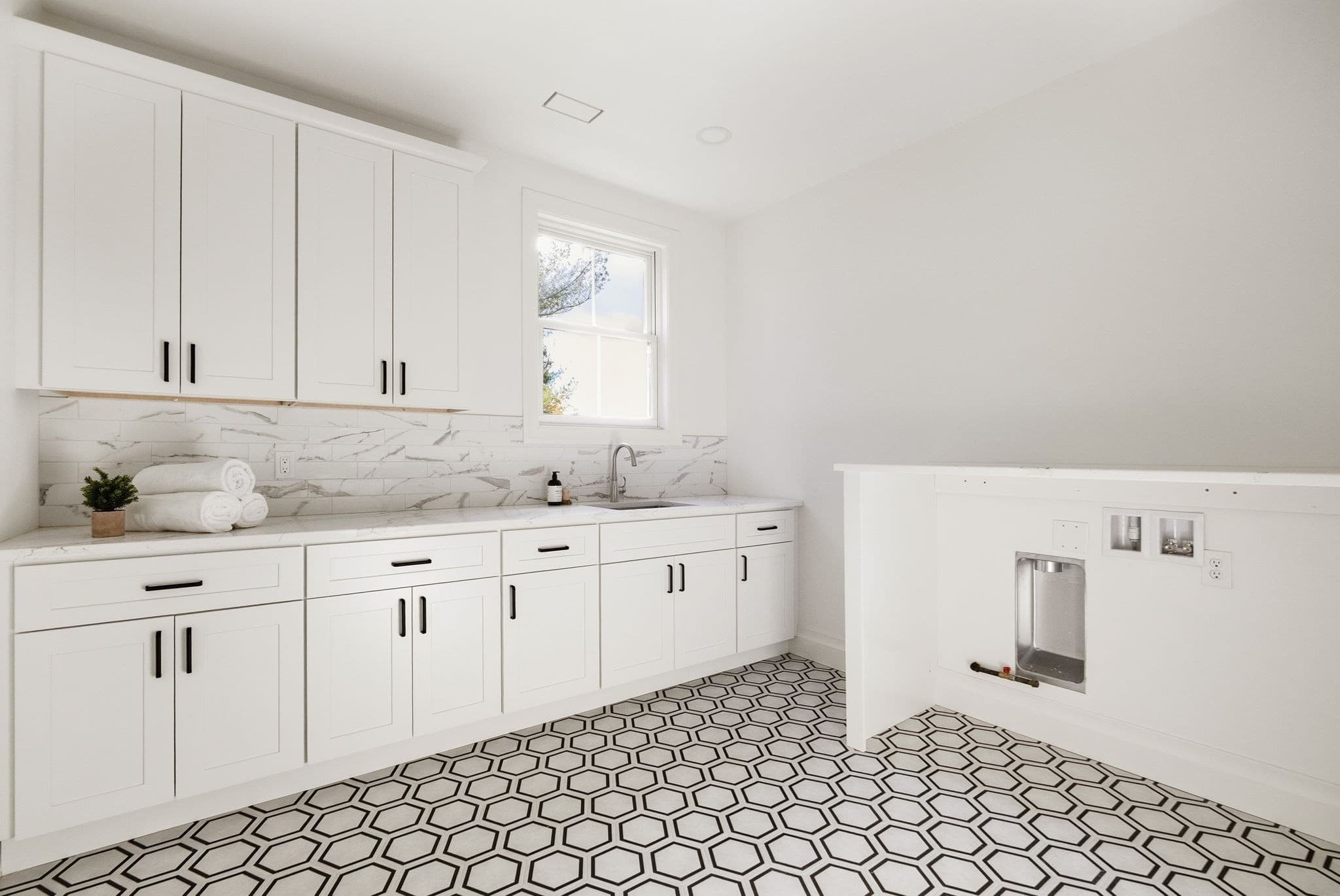 Single Family Residence at 7 Cider Hill Way, Andover MA 01810, photo 26 of 31