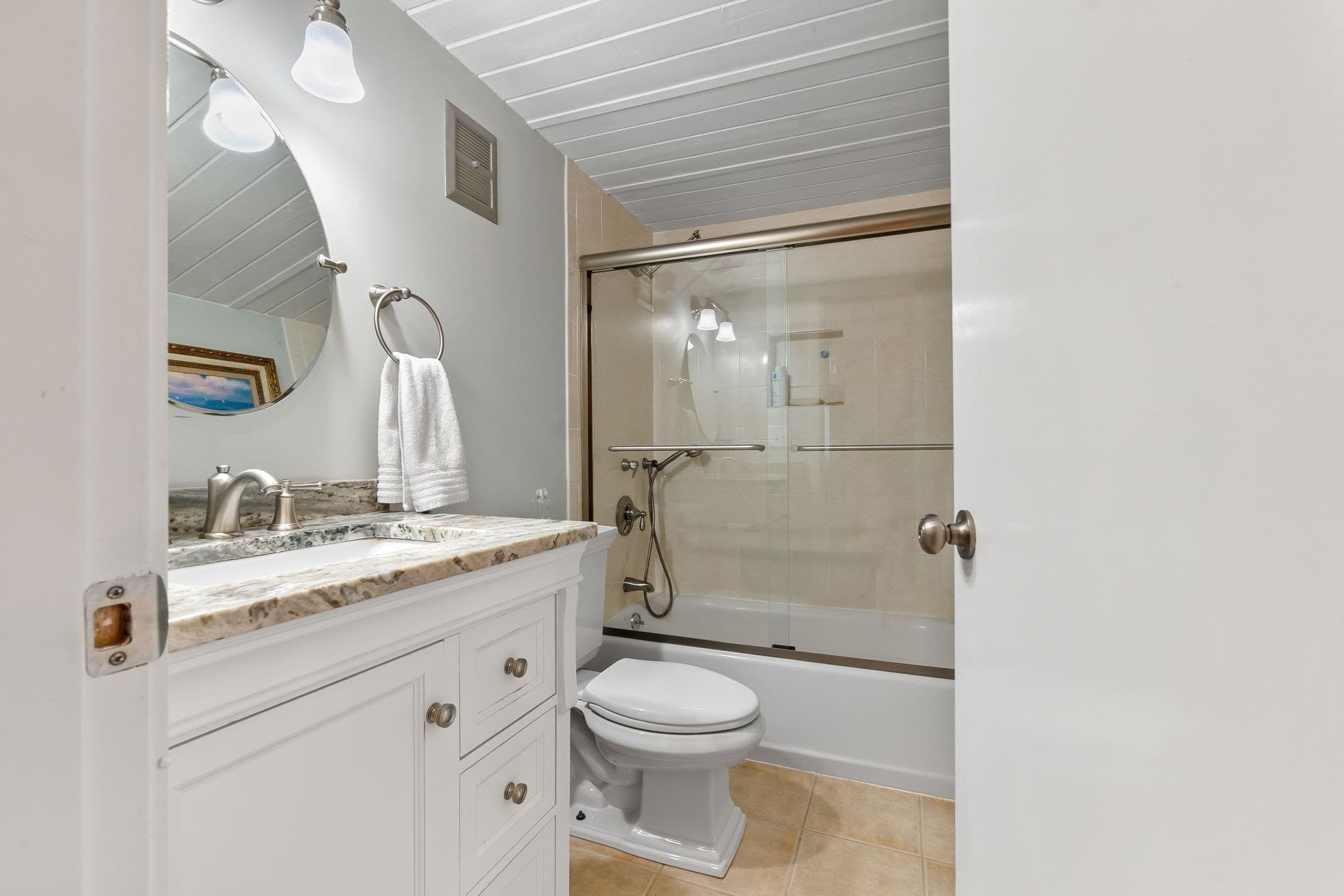 Condominium at 50 Rantoul St # 511, Beverly MA 01915, photo 23 of 39