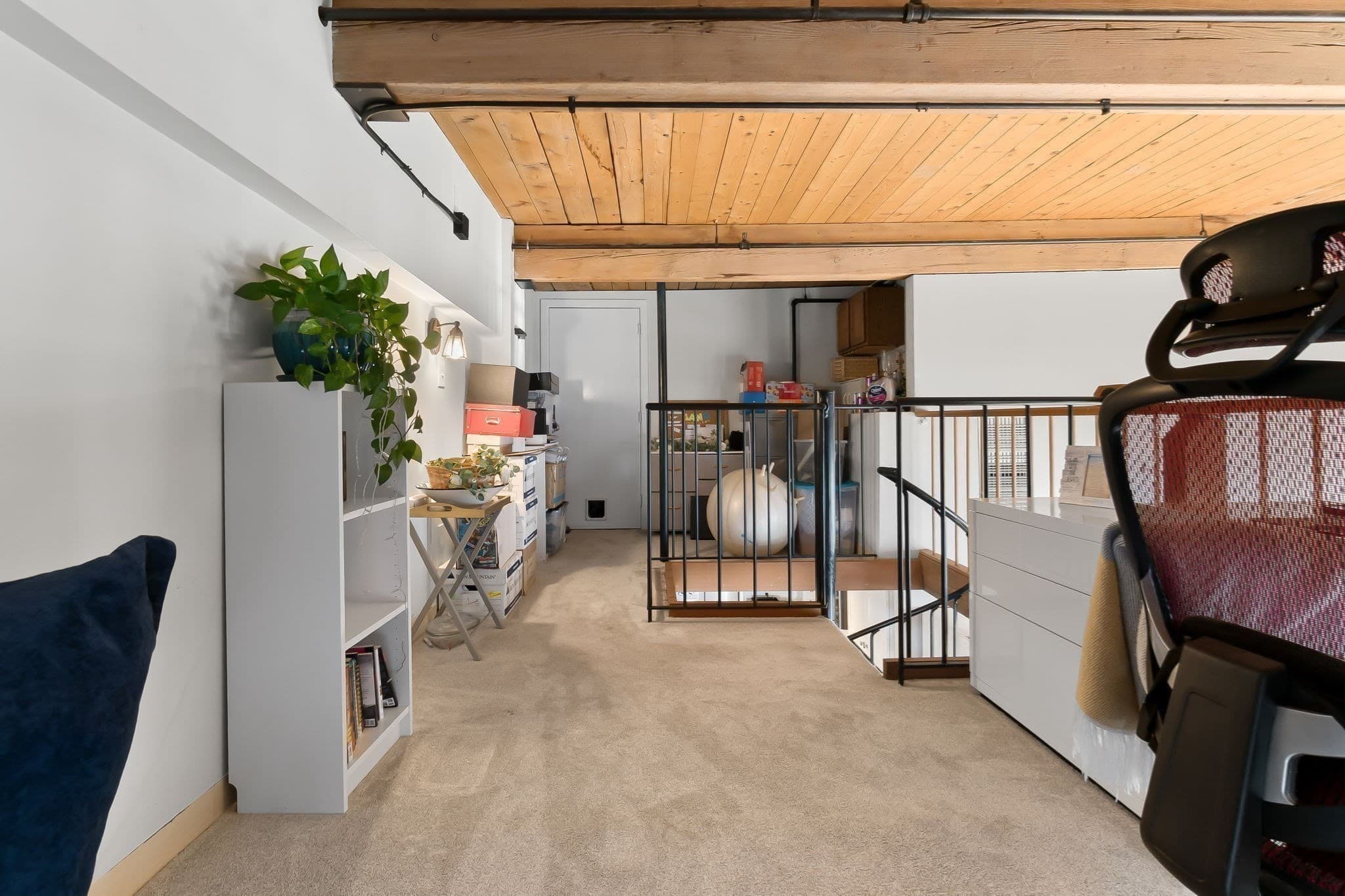 Condominium at 50 Rantoul St # 511, Beverly MA 01915, photo 28 of 39