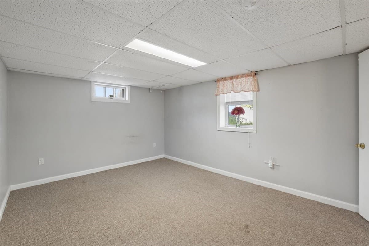 Single Family Residence at 209 West Hollis St, Nashua NH 03060, photo 23 of 34