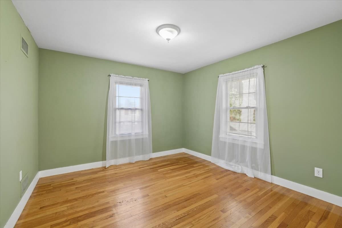 Single Family Residence at 209 West Hollis St, Nashua NH 03060, photo 13 of 34