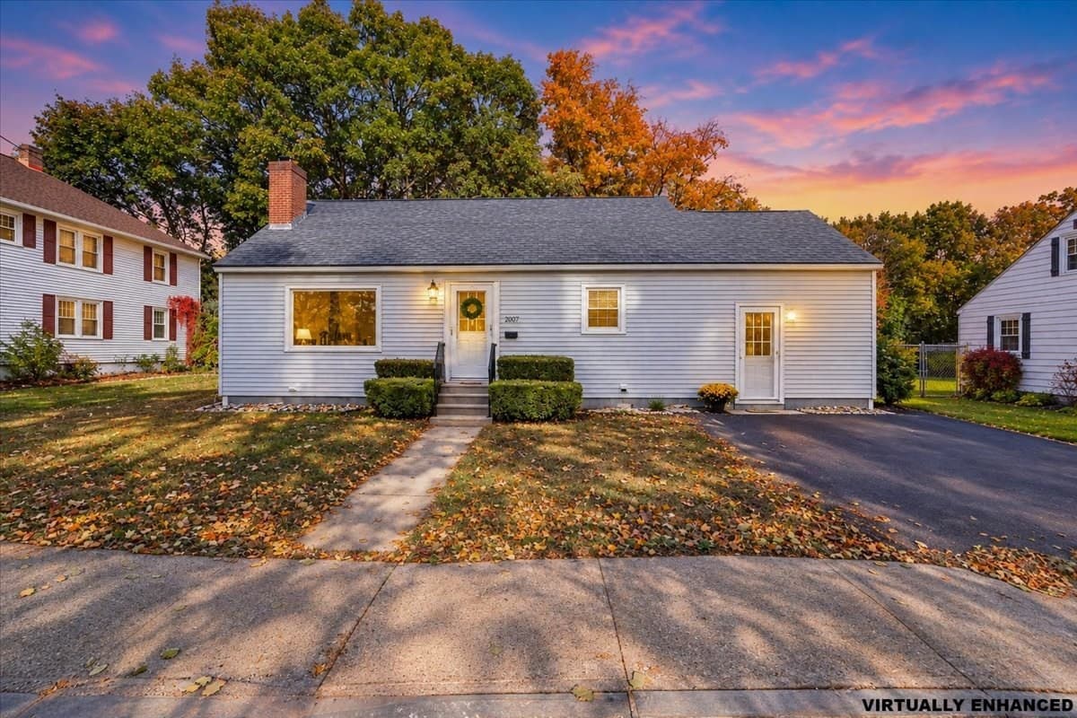 209 West Hollis St, Nashua NH 03060