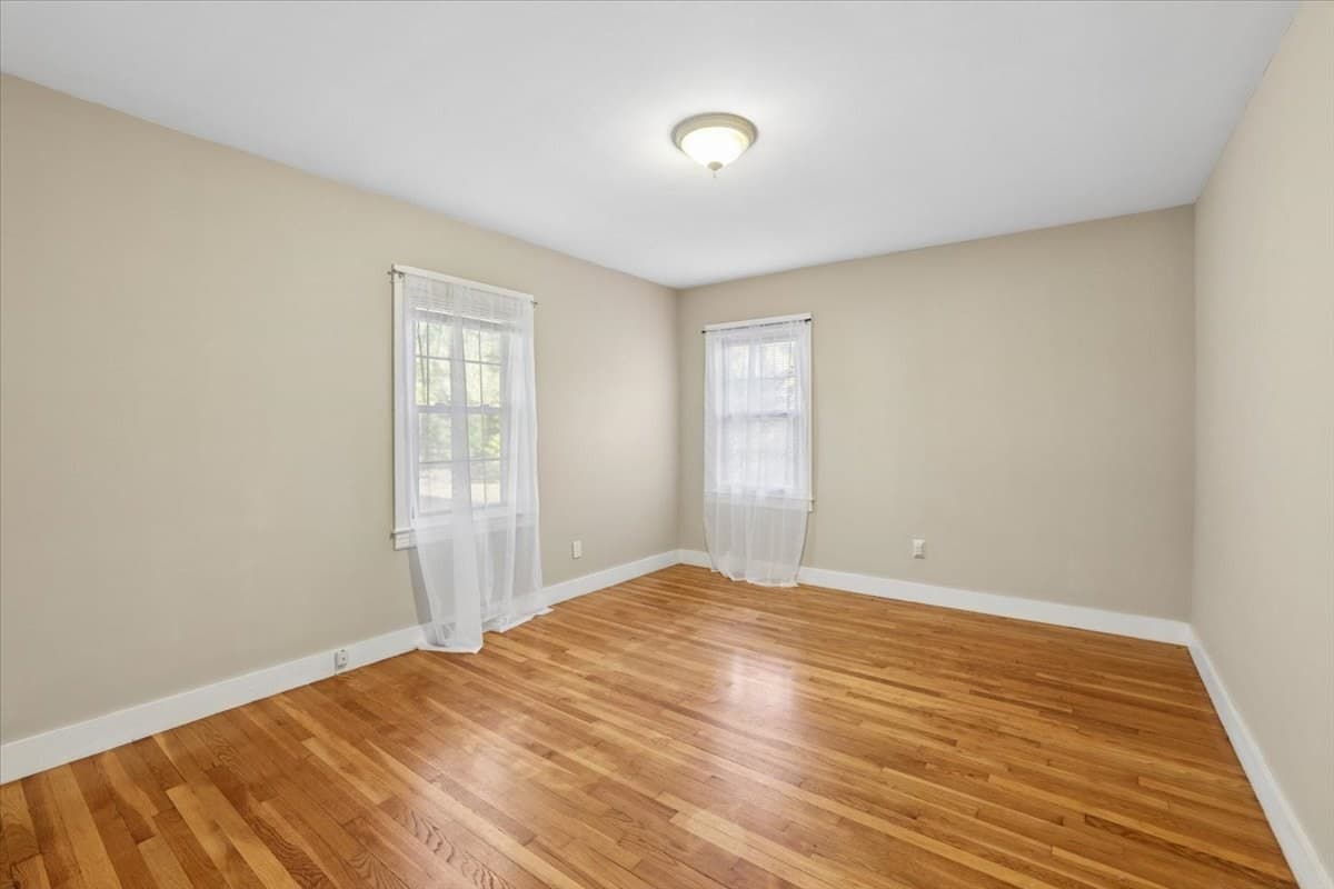 Single Family Residence at 209 West Hollis St, Nashua NH 03060, photo 15 of 34