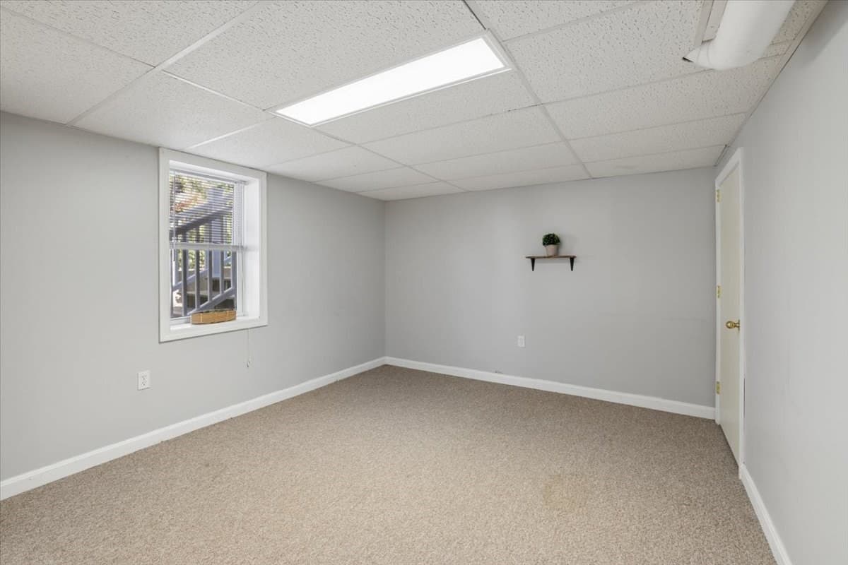 Single Family Residence at 209 West Hollis St, Nashua NH 03060, photo 21 of 34