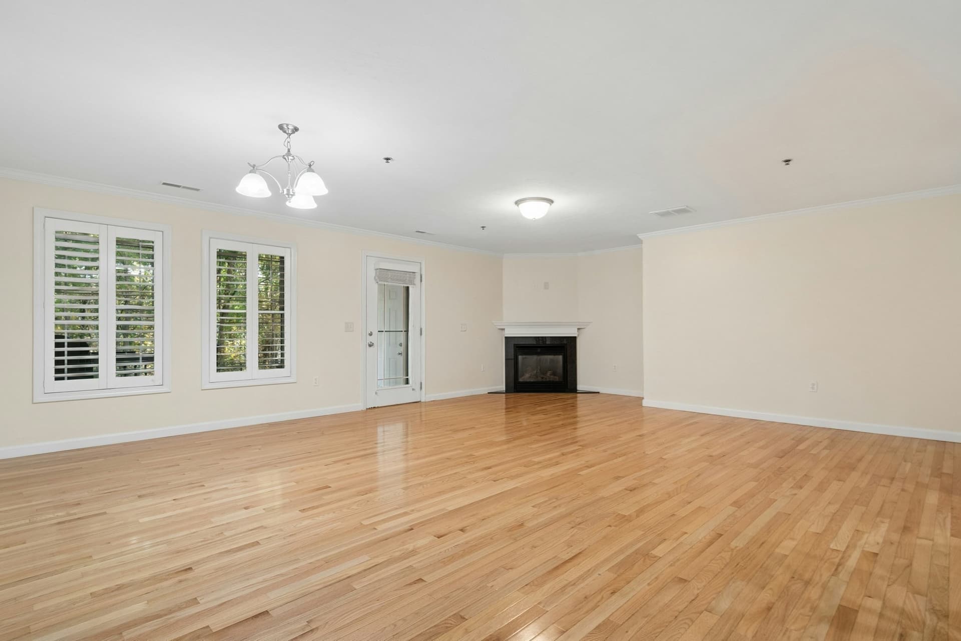 Condominium at 216 Reservoir St # 102, Holden MA 01520, photo 12 of 34