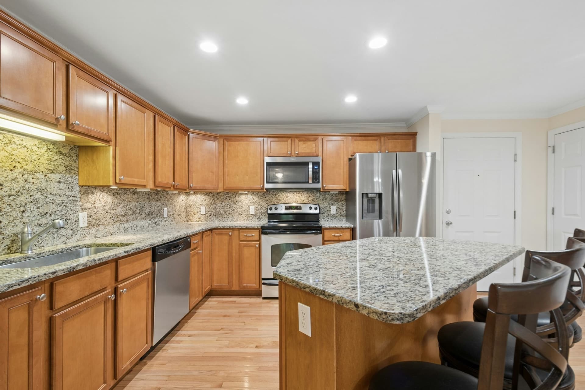Condominium at 216 Reservoir St # 102, Holden MA 01520, photo 5 of 34