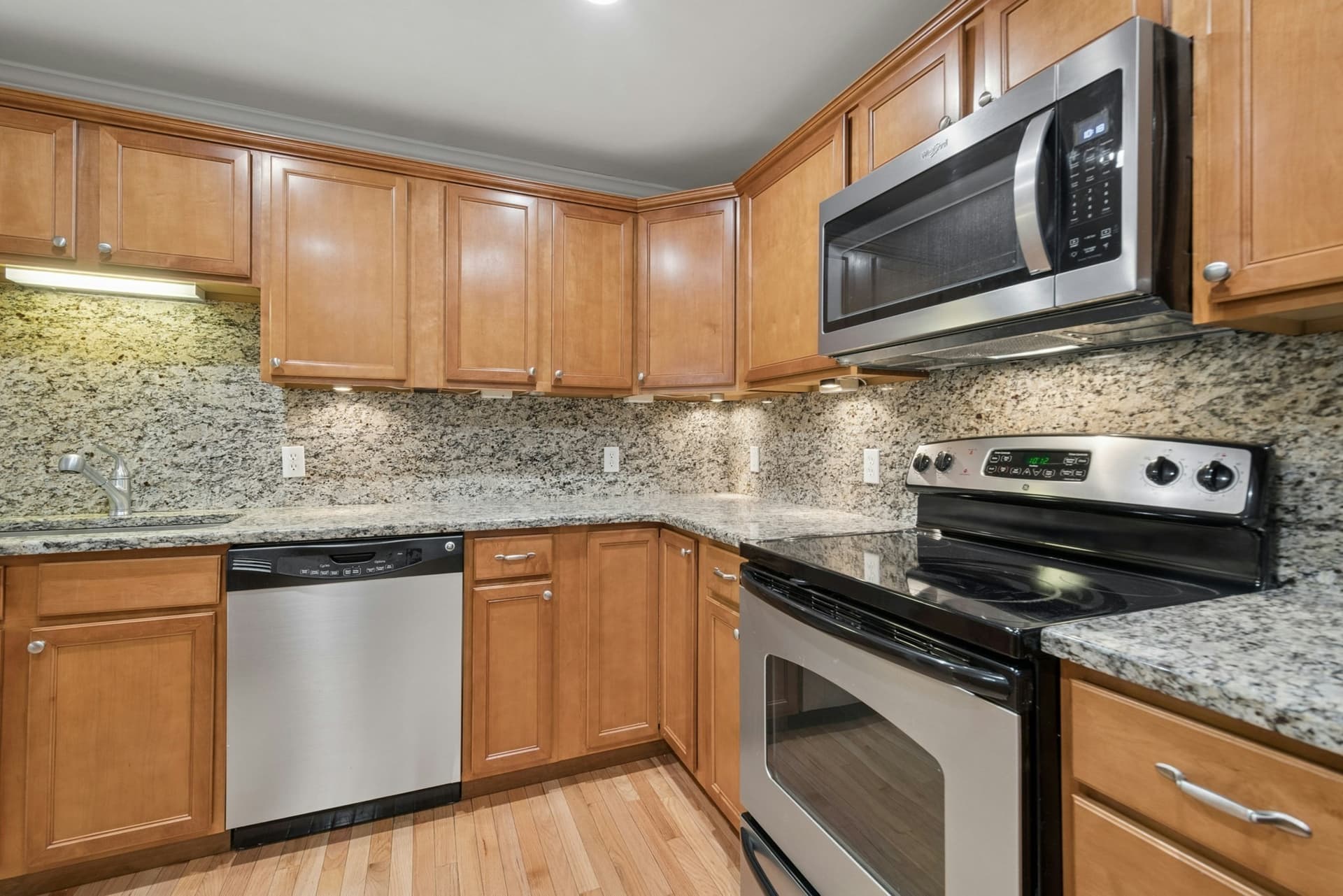 Condominium at 216 Reservoir St # 102, Holden MA 01520, photo 8 of 34