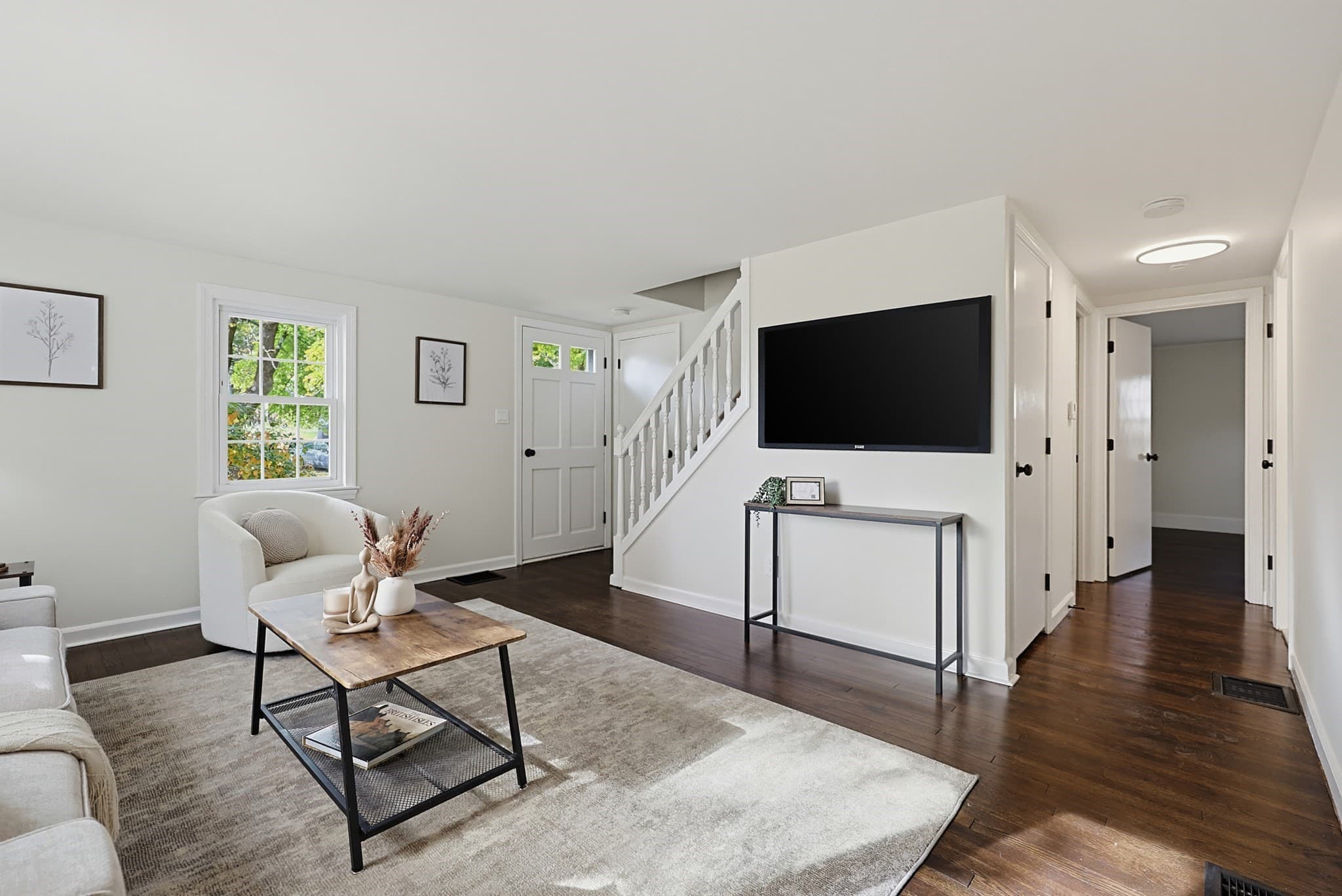 Single Family Residence at 19 Brookhaven Rd, Worcester MA 01606, photo 6 of 36