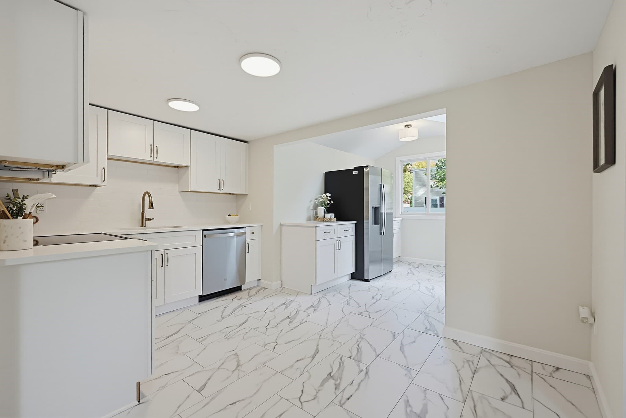 Single Family Residence at 19 Brookhaven Rd, Worcester MA 01606, photo 13 of 36