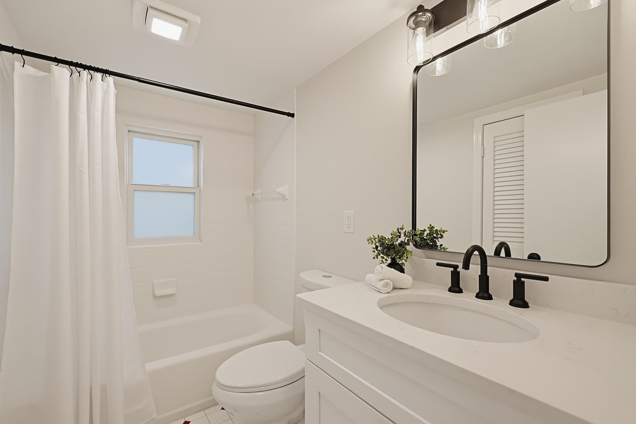 Single Family Residence at 19 Brookhaven Rd, Worcester MA 01606, photo 17 of 36