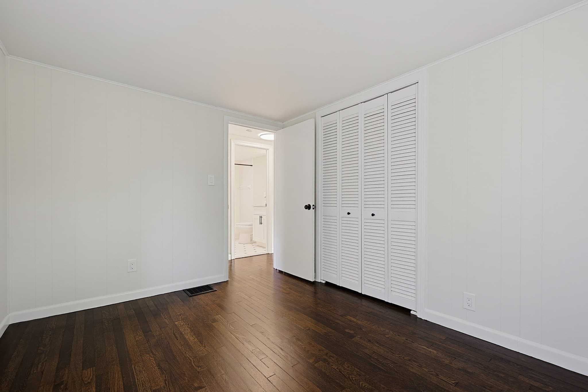 Single Family Residence at 19 Brookhaven Rd, Worcester MA 01606, photo 19 of 36