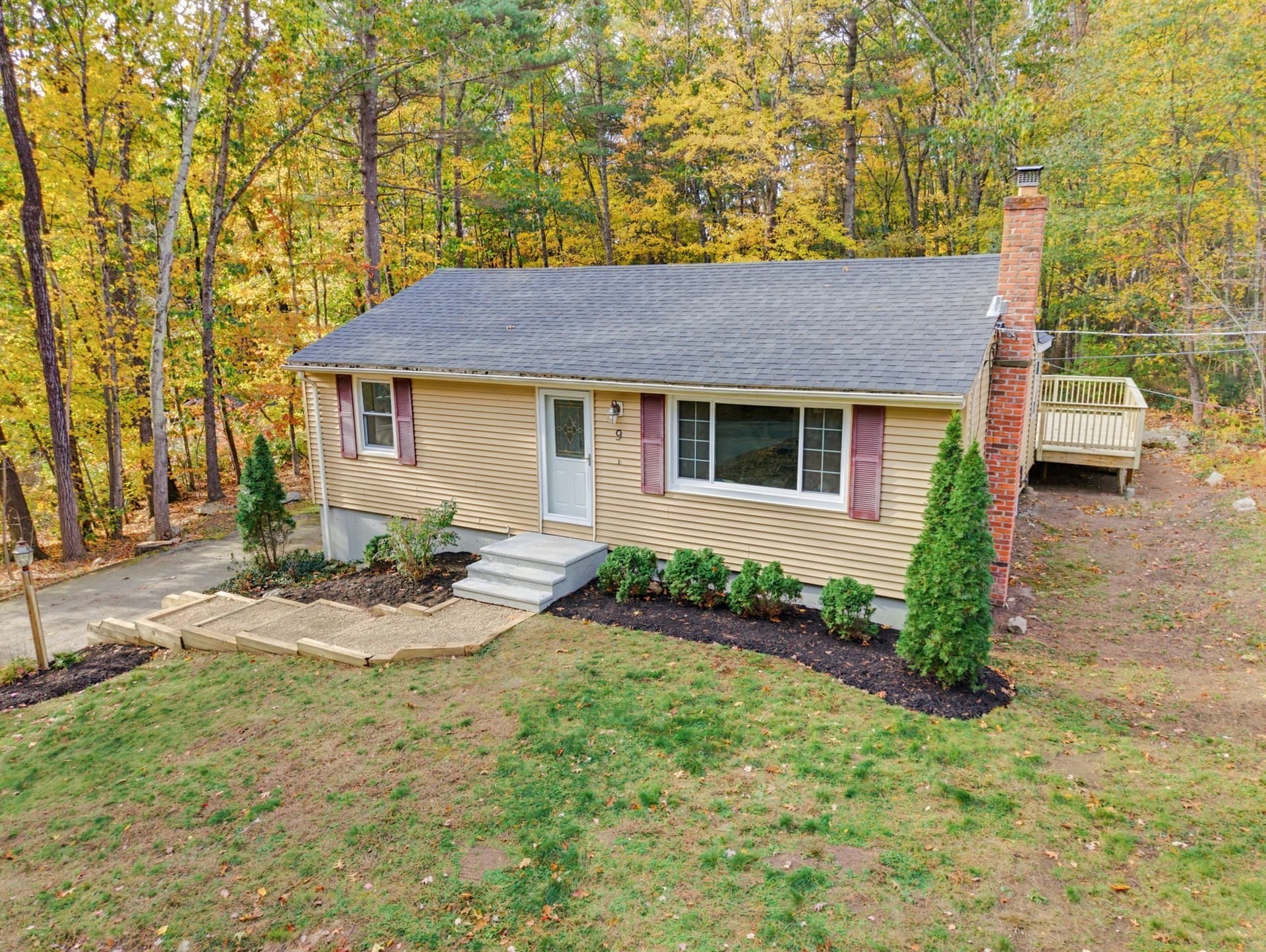 9 Merriam District, Oxford MA 01537