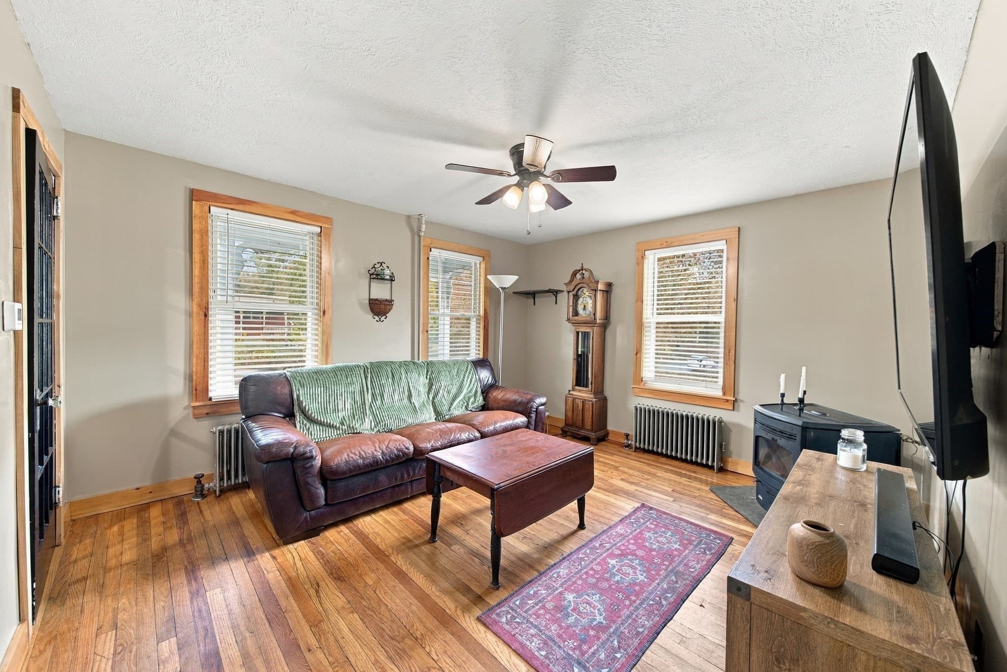 Single Family Residence at 82 Ryan Rd, Northampton MA 01062, photo 3 of 38