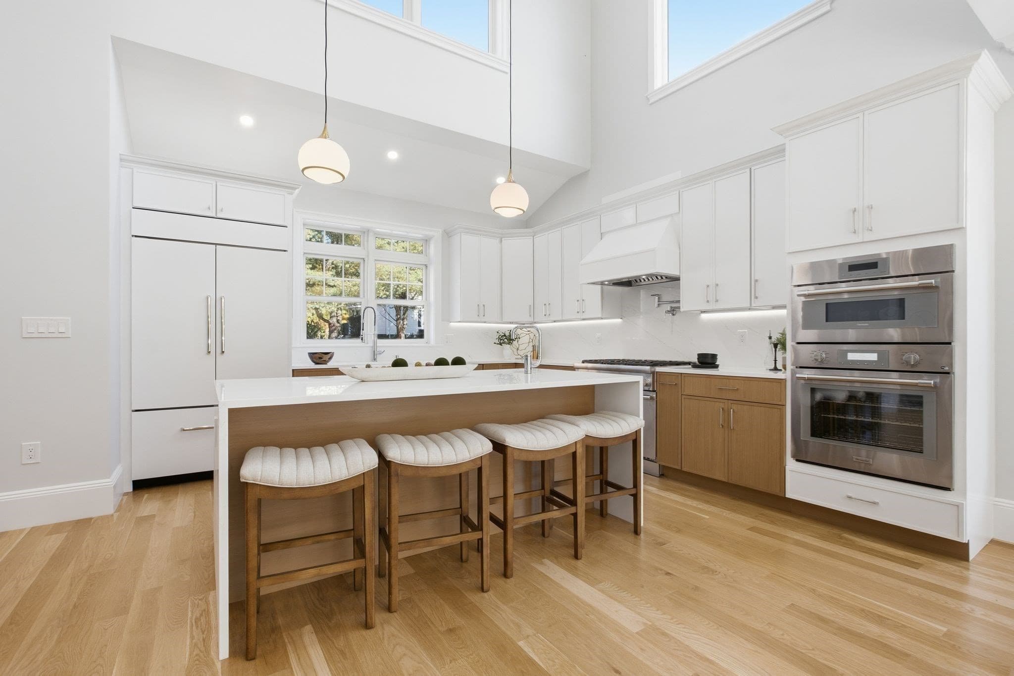 Single Family Residence at 40 Elm Street, North Reading MA 01864, photo 7 of 42