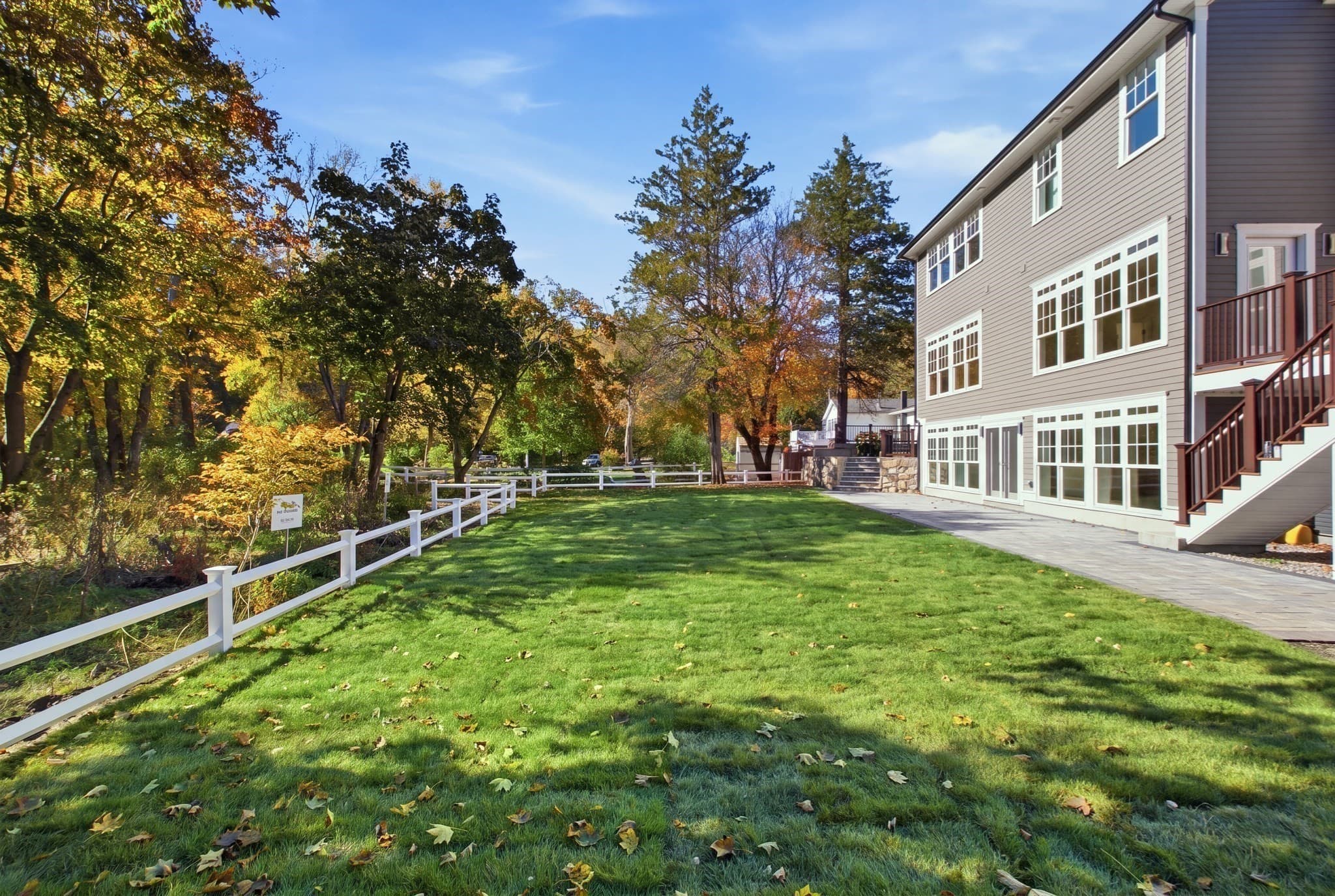 Single Family Residence at 40 Elm Street, North Reading MA 01864, photo 3 of 42