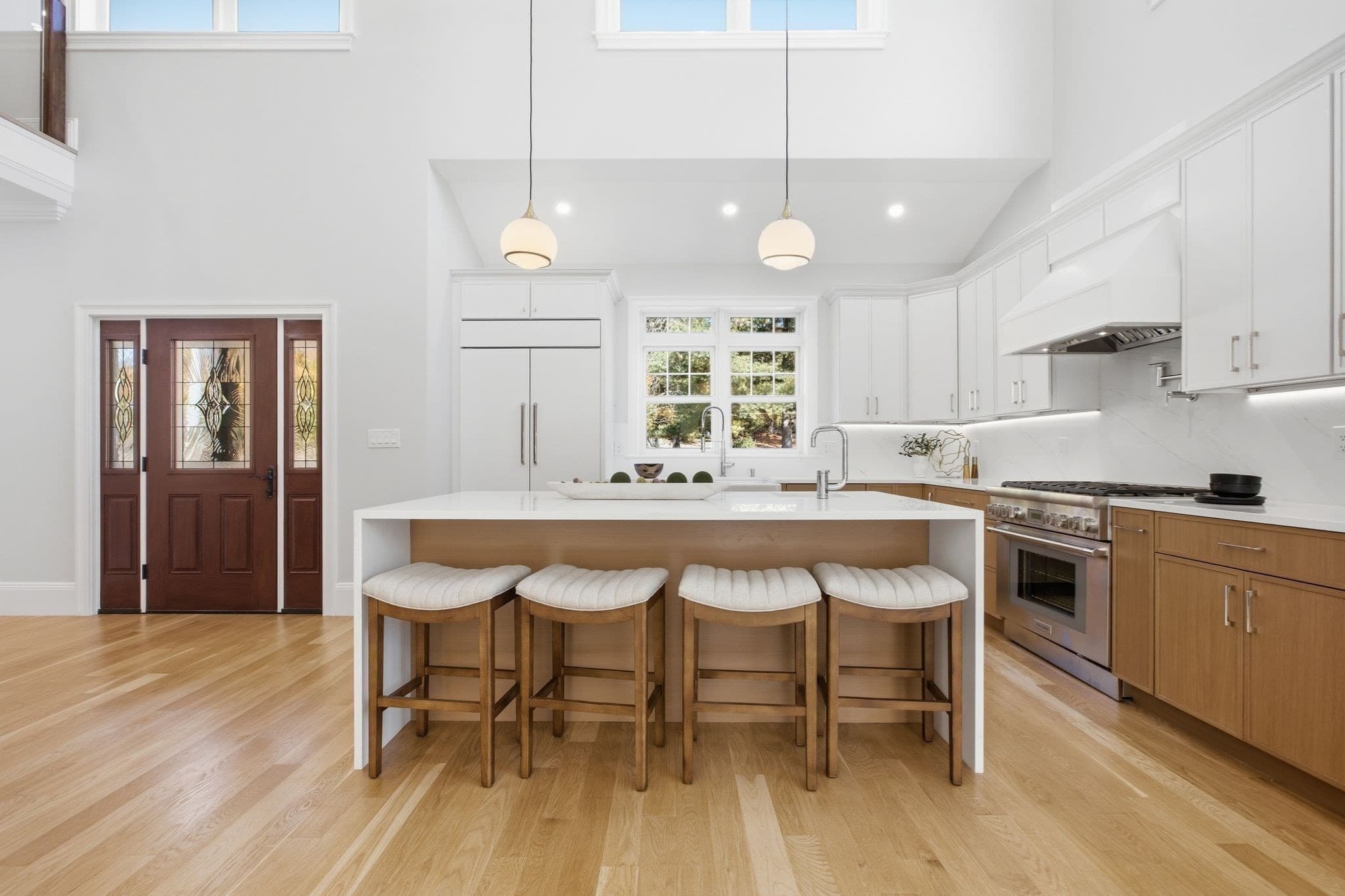 Single Family Residence at 40 Elm Street, North Reading MA 01864, photo 5 of 42