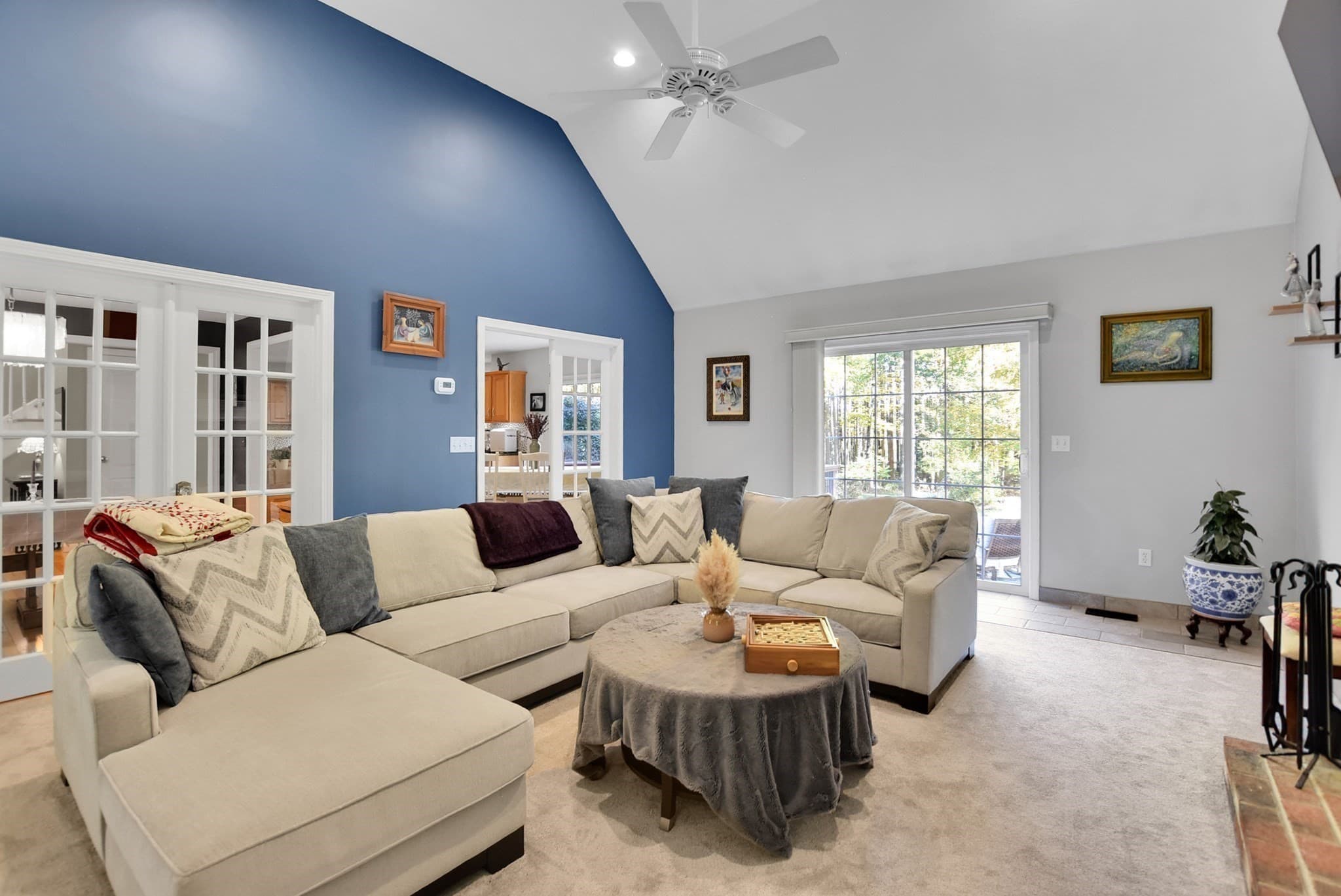 Single Family Residence at 2 Fairway View Dr, Douglas MA 01516, photo 13 of 42