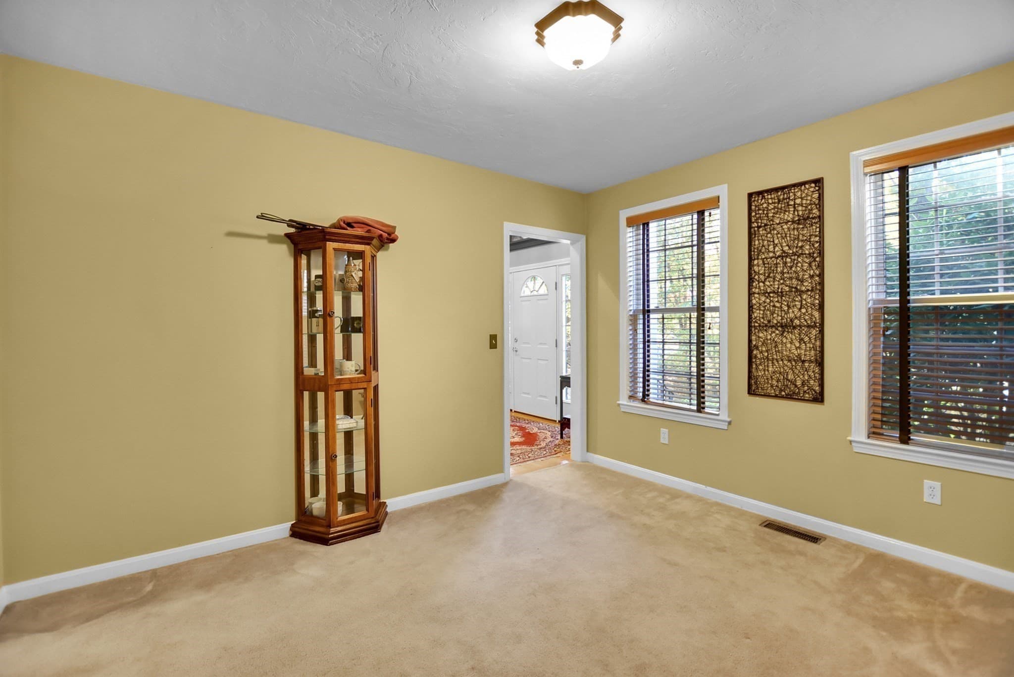 Single Family Residence at 2 Fairway View Dr, Douglas MA 01516, photo 16 of 42