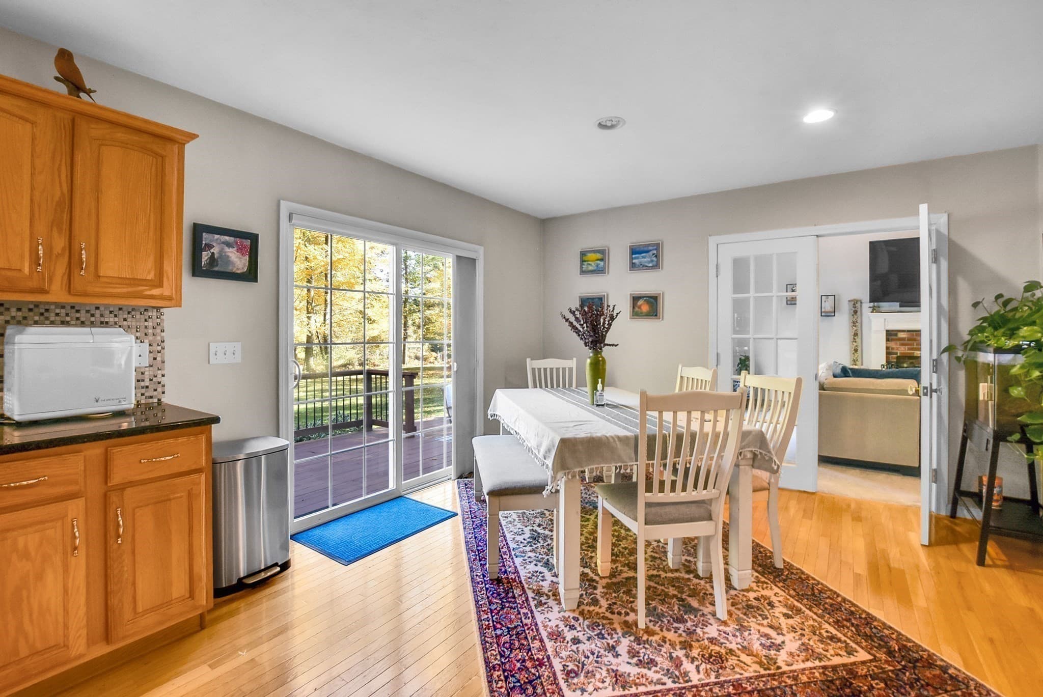 Single Family Residence at 2 Fairway View Dr, Douglas MA 01516, photo 7 of 42