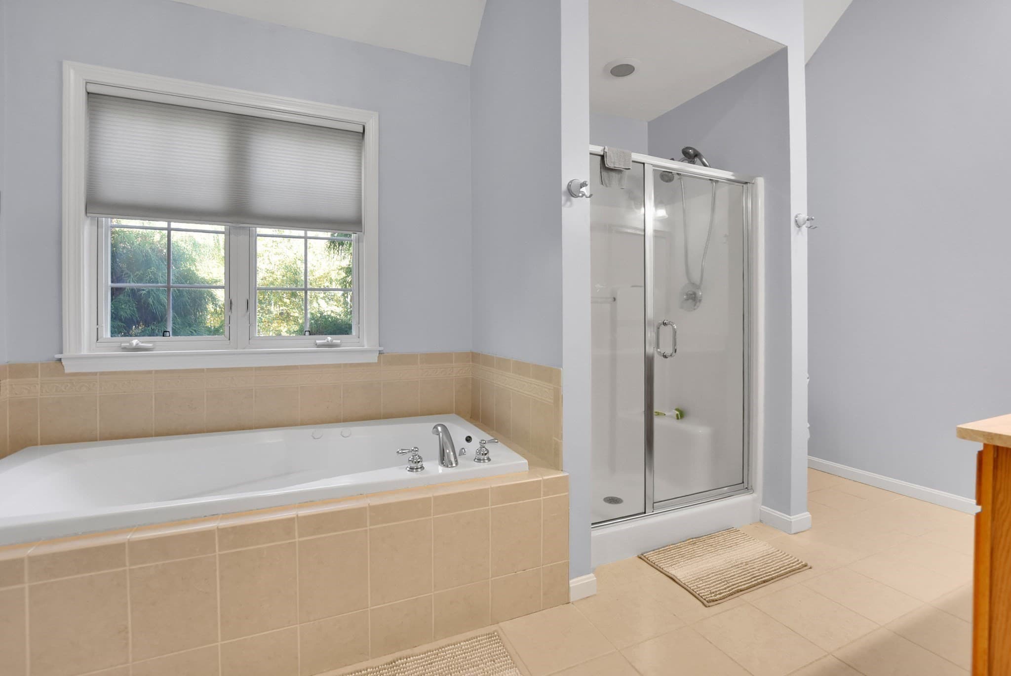 Single Family Residence at 2 Fairway View Dr, Douglas MA 01516, photo 24 of 42