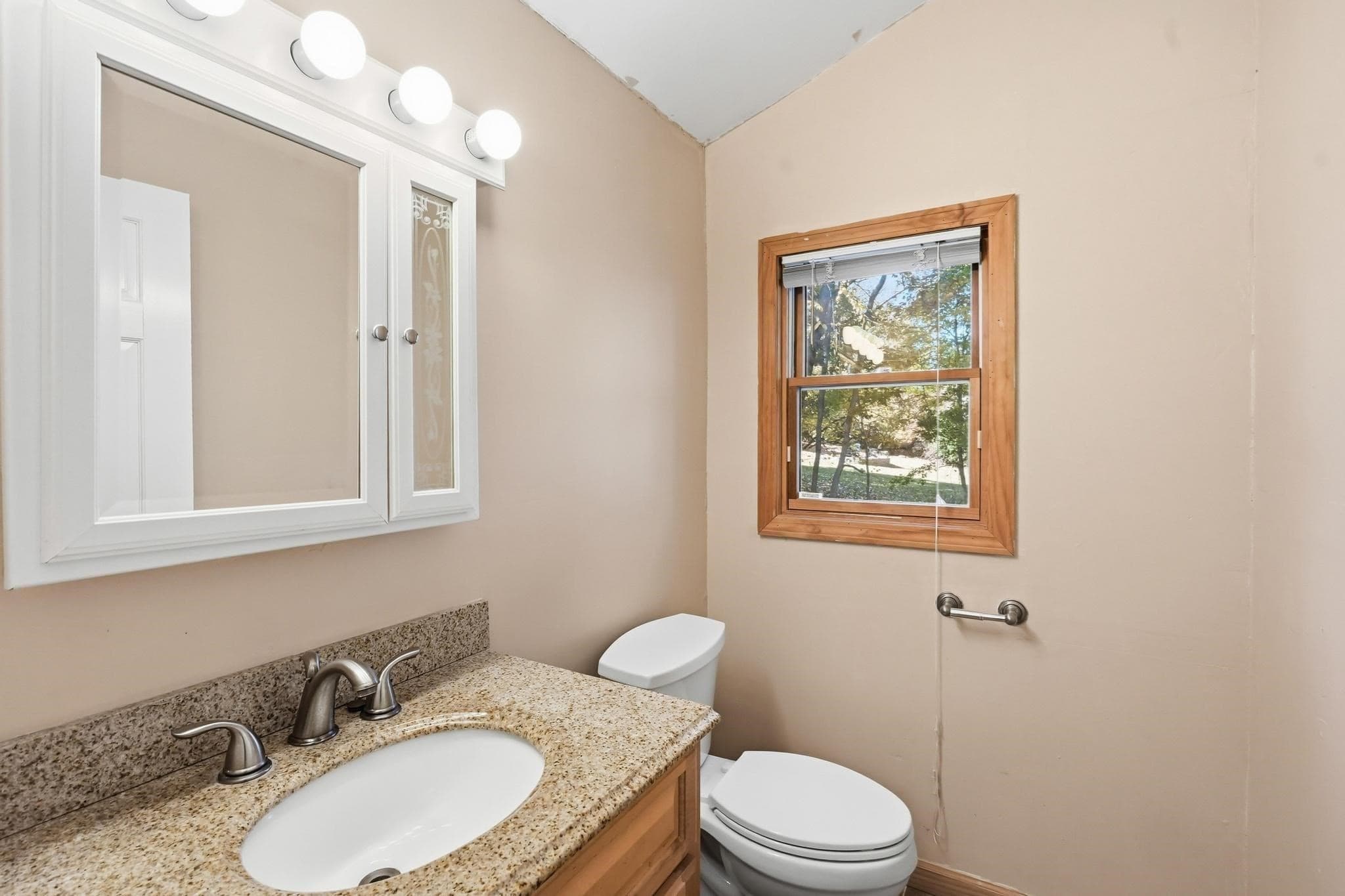 Single Family Residence at 17 Pathwood Ave, Burlington MA 01803, photo 31 of 41