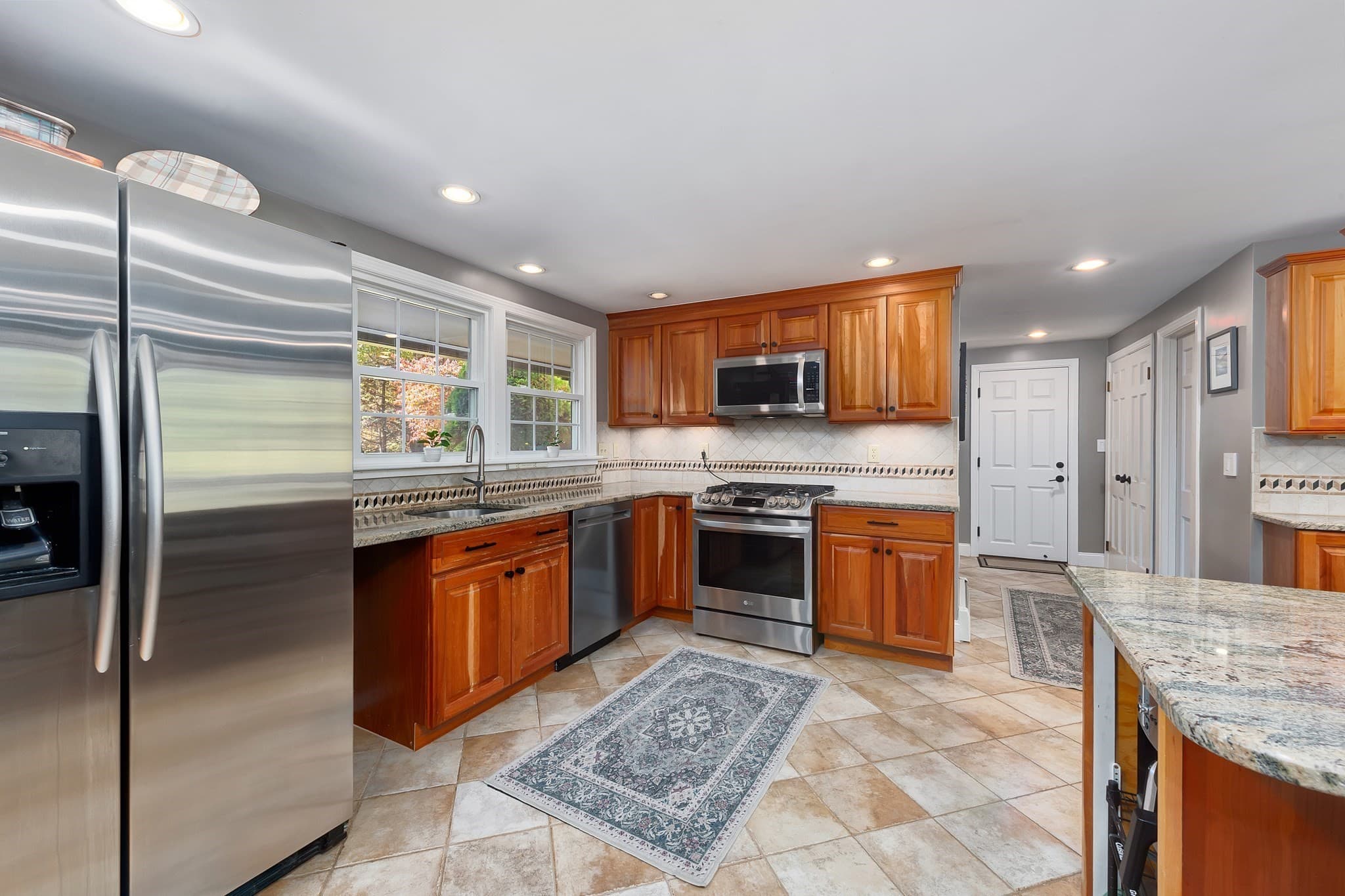 Single Family Residence at 6 Trask Rd, Boxford MA 01921, photo 2 of 39