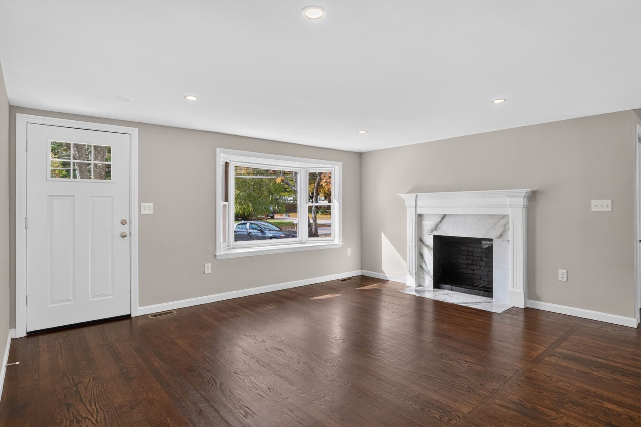 Single Family Residence at 417 Bigelow Street, Marlborough MA 01752, photo 8 of 25