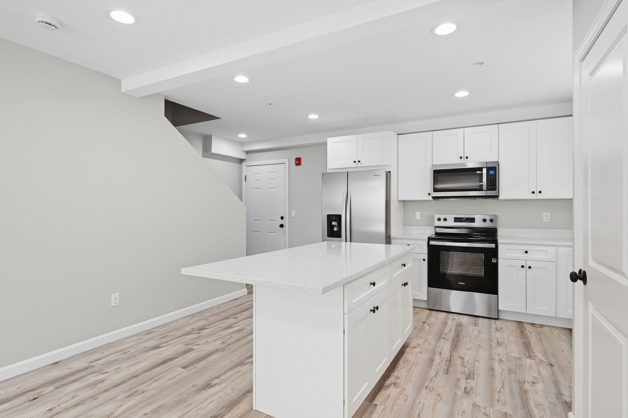 Attached (Townhouse/Rowhouse/Duplex) at 61 Parker St # 8, Springfield MA 01151, photo 2 of 17