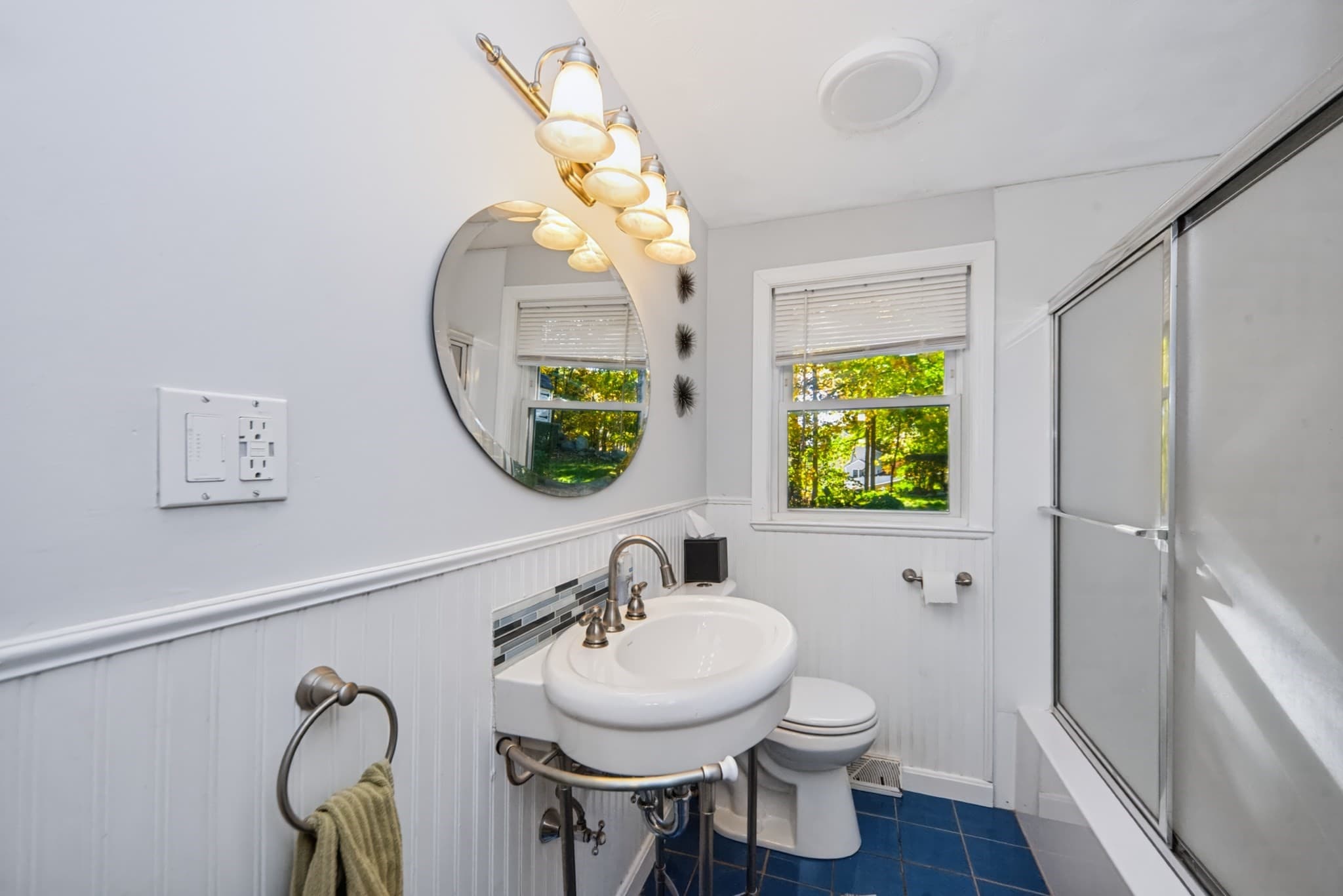 Single Family Residence at 8 Clearview Dr, Marlborough MA 01752, photo 16 of 27