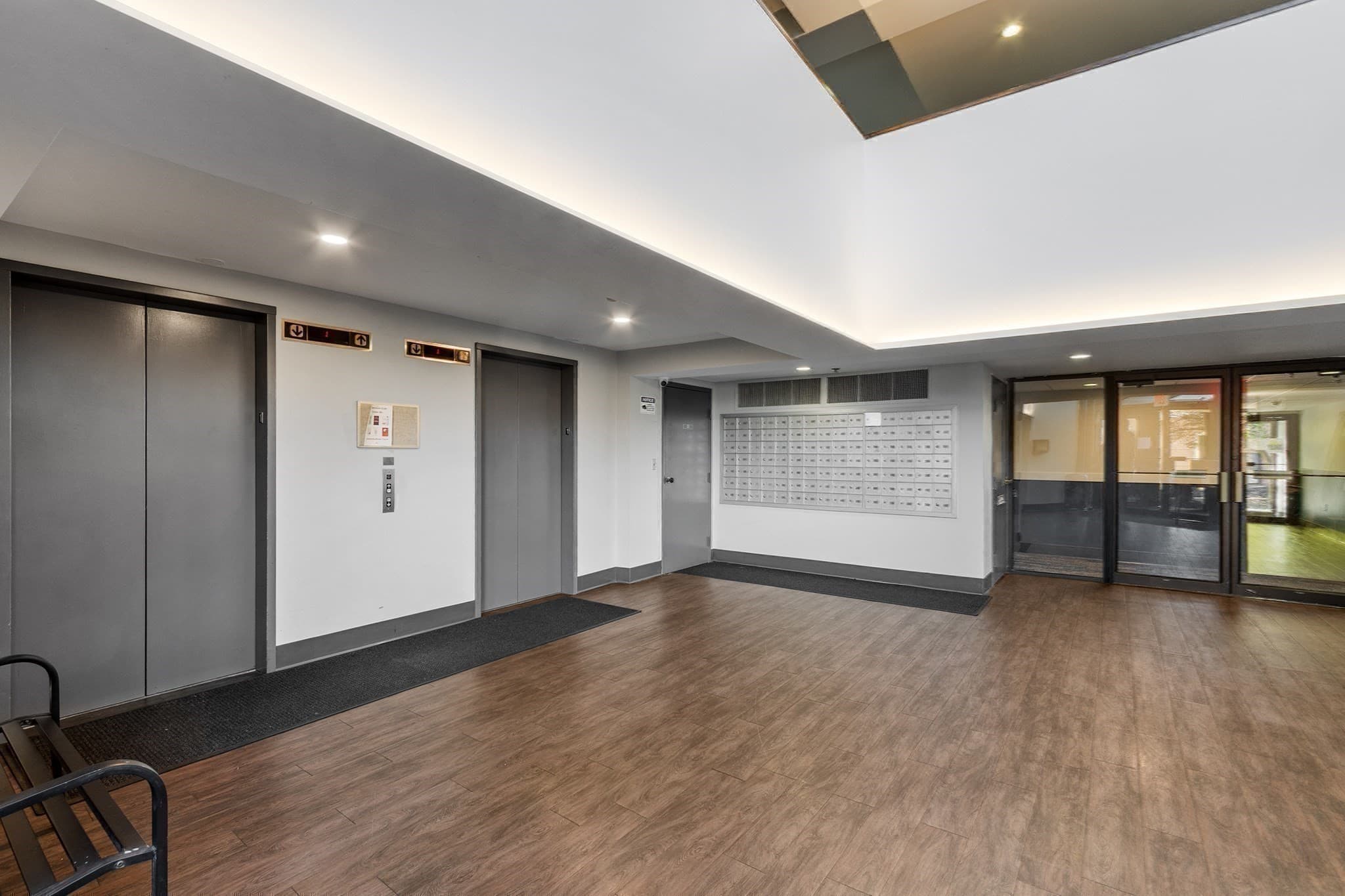 Condominium at 60 Rantoul Street # 403, Beverly MA 01915, photo 27 of 38
