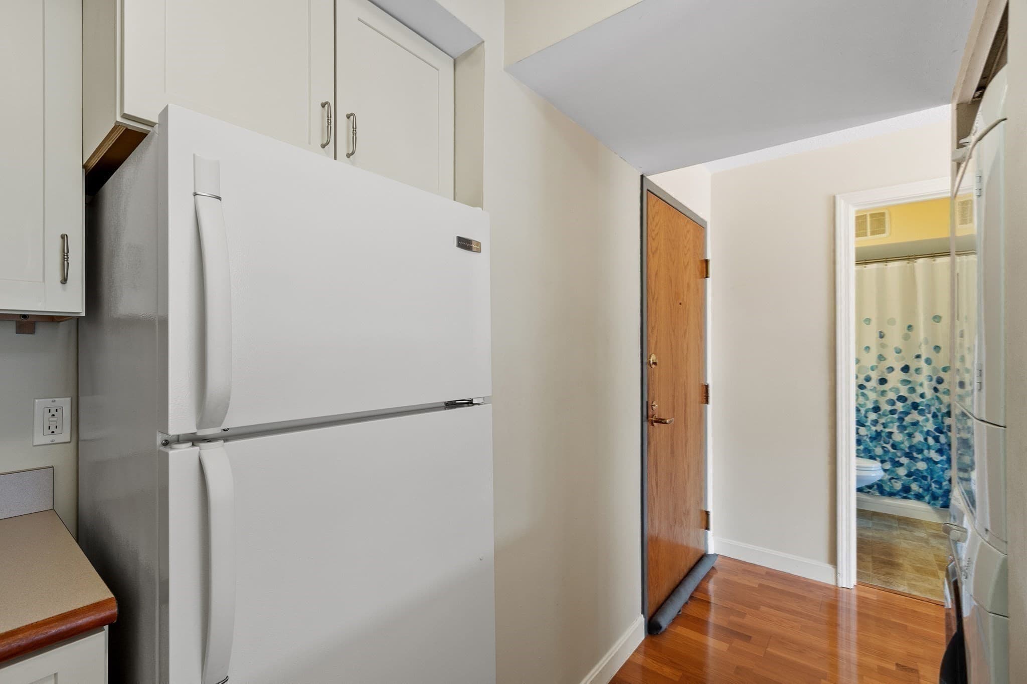Condominium at 60 Rantoul Street # 403, Beverly MA 01915, photo 20 of 38