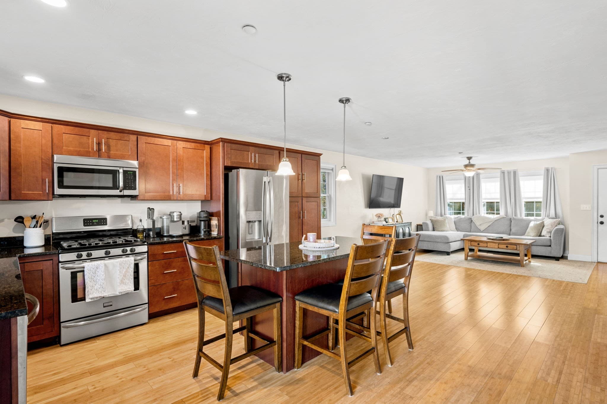 Condominium at 10 Great Cedar Dr # 10, Hanson MA 02341, photo 10 of 30