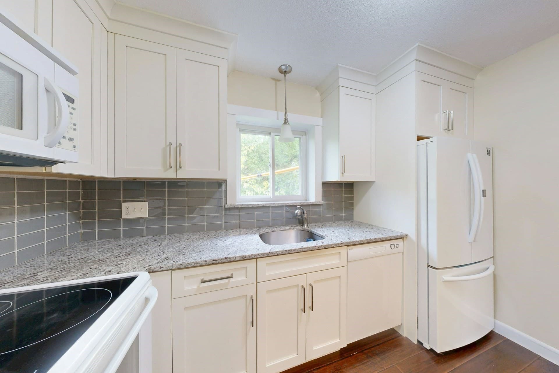 Condominium at 89 Walnut St # 5, Newton MA 02460, photo 2 of 25