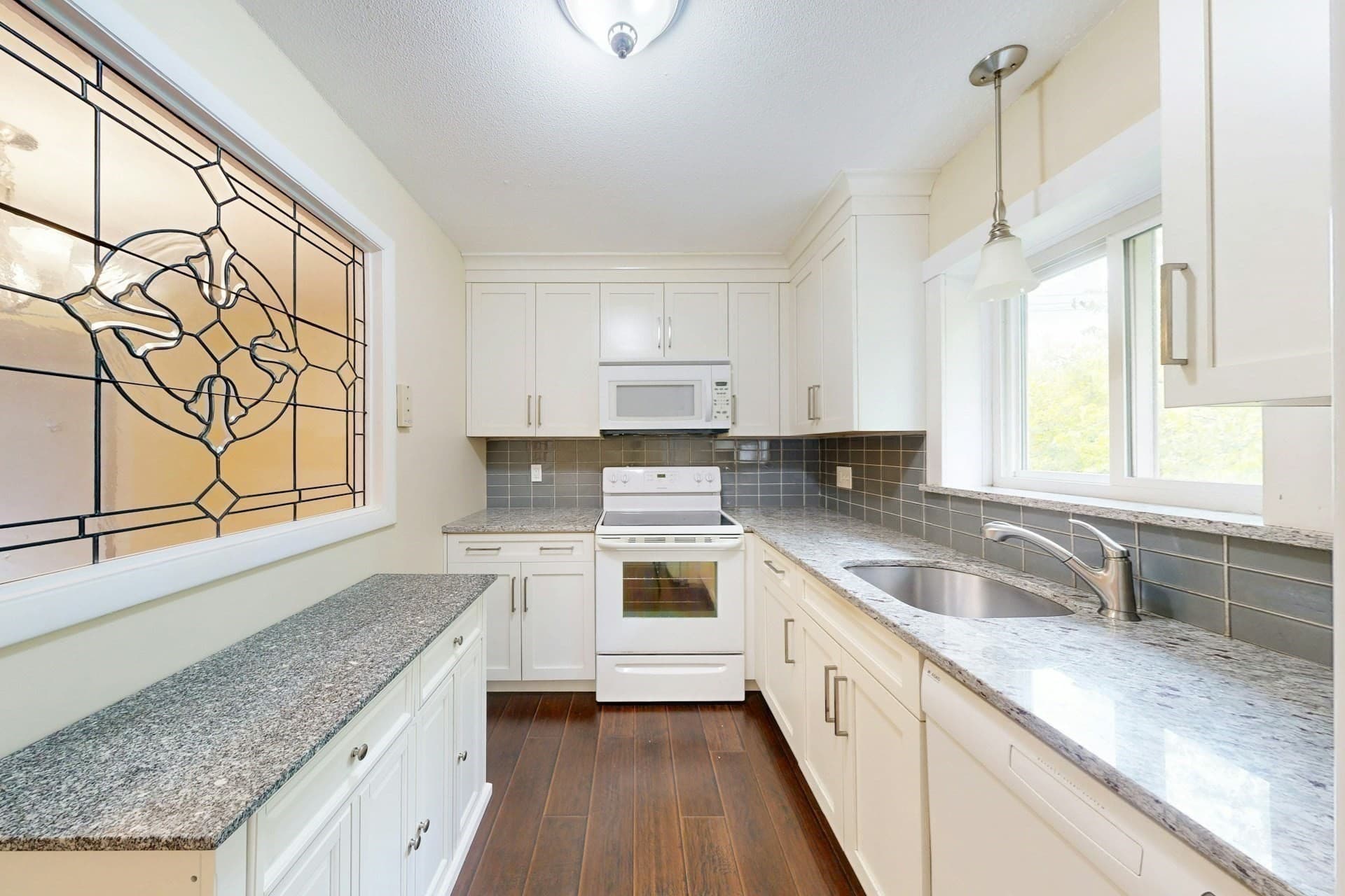 Condominium at 89 Walnut St # 5, Newton MA 02460, photo 3 of 25