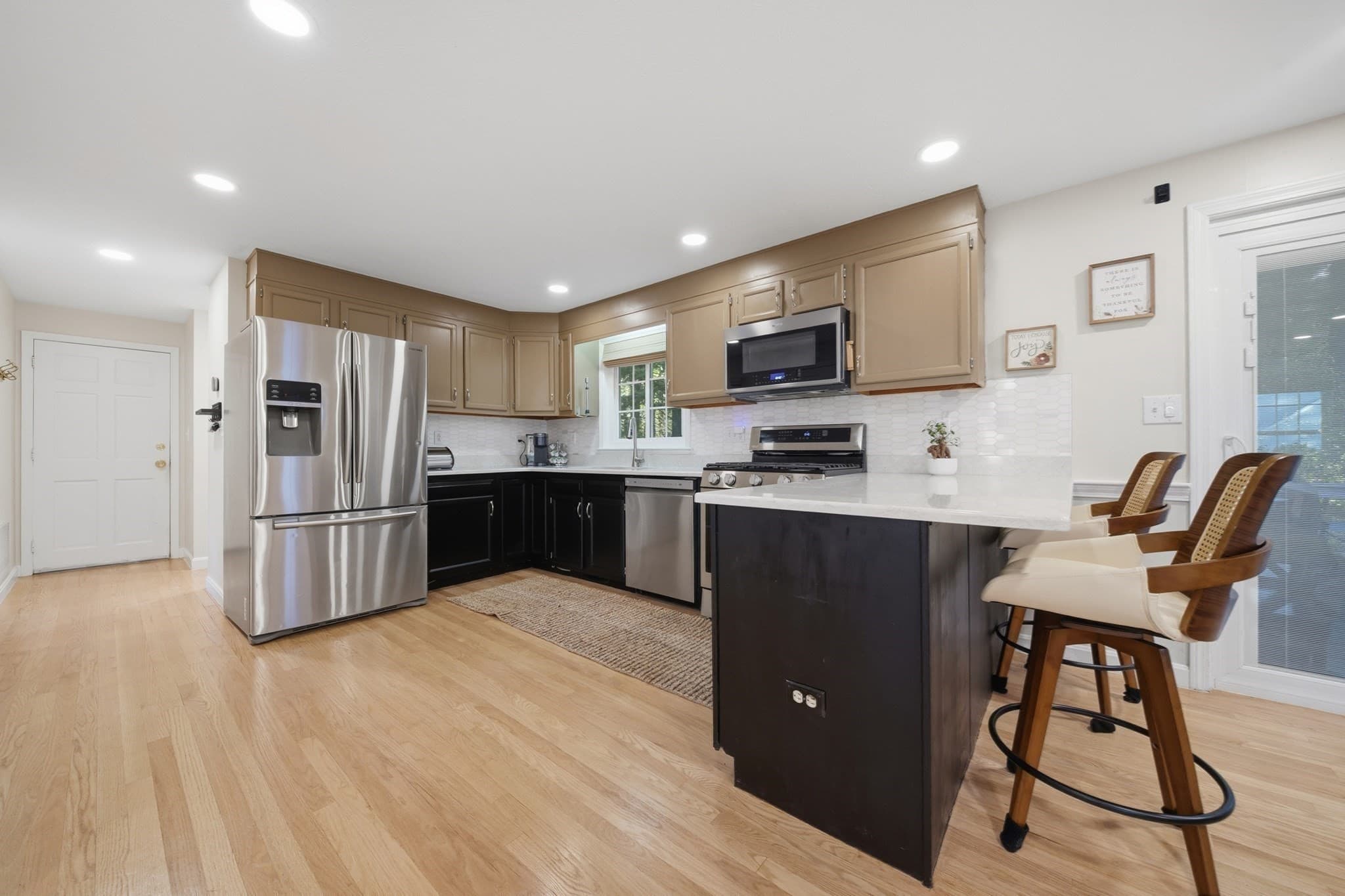 Condominium at 88 Stonegate Road # 88, Chelmsford MA 01824, photo 5 of 17