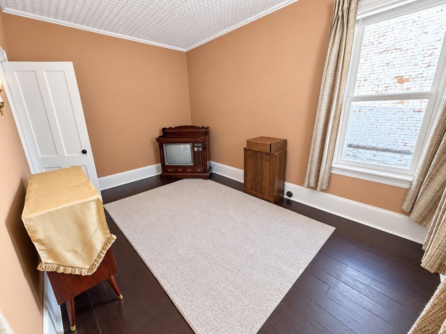 Single Family Residence at 225 Suffolk St, Holyoke MA 01040, photo 23 of 37