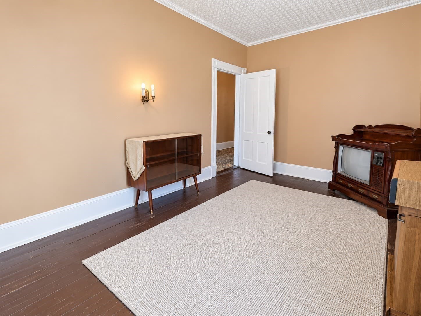 Single Family Residence at 225 Suffolk St, Holyoke MA 01040, photo 24 of 37