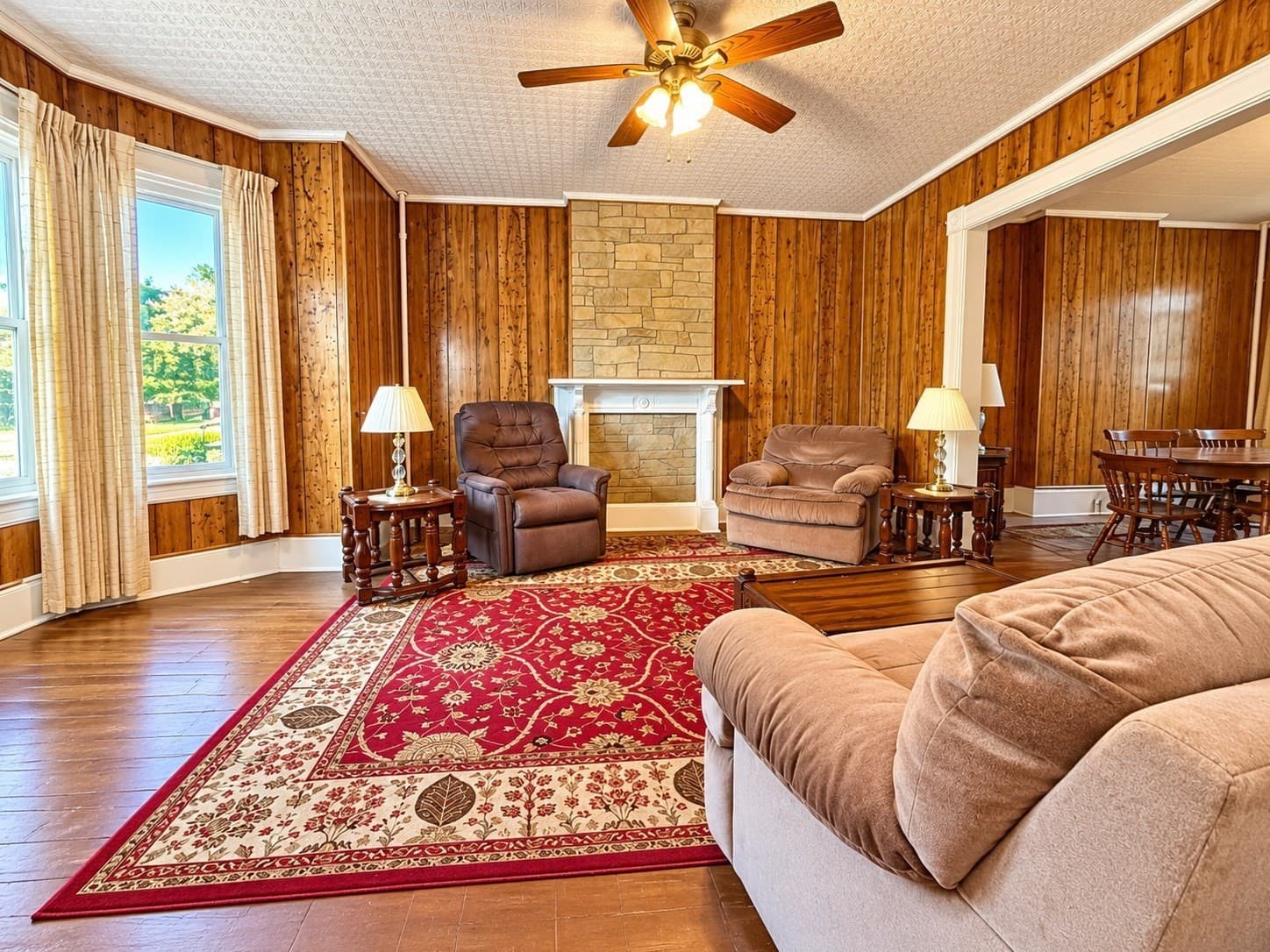 Single Family Residence at 225 Suffolk St, Holyoke MA 01040, photo 10 of 37