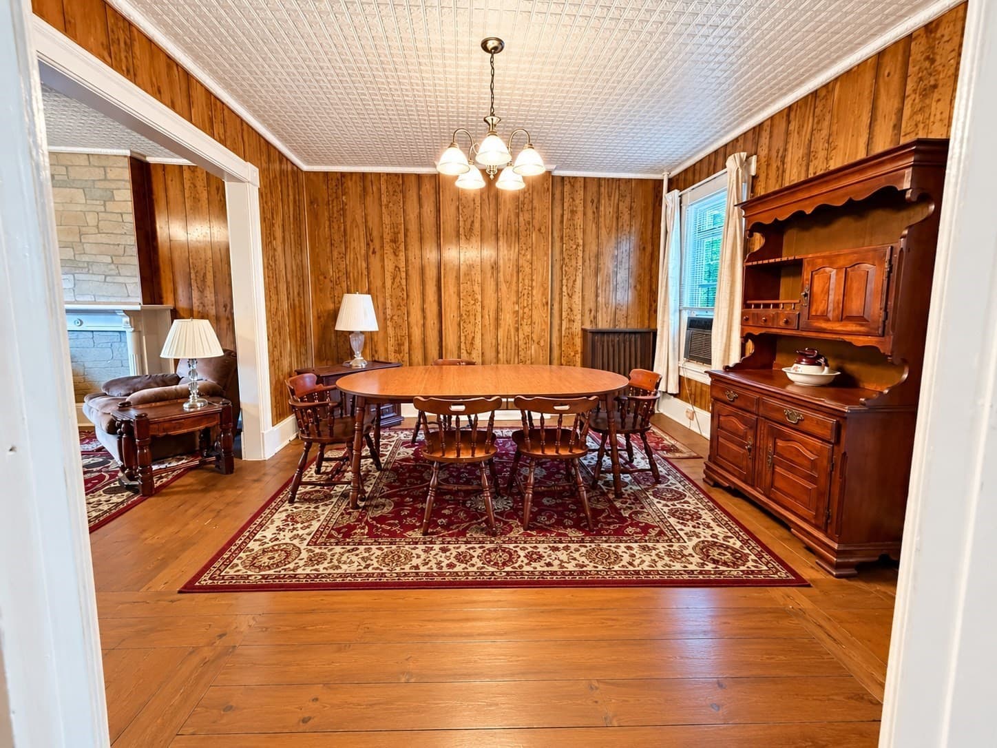 Single Family Residence at 225 Suffolk St, Holyoke MA 01040, photo 15 of 37