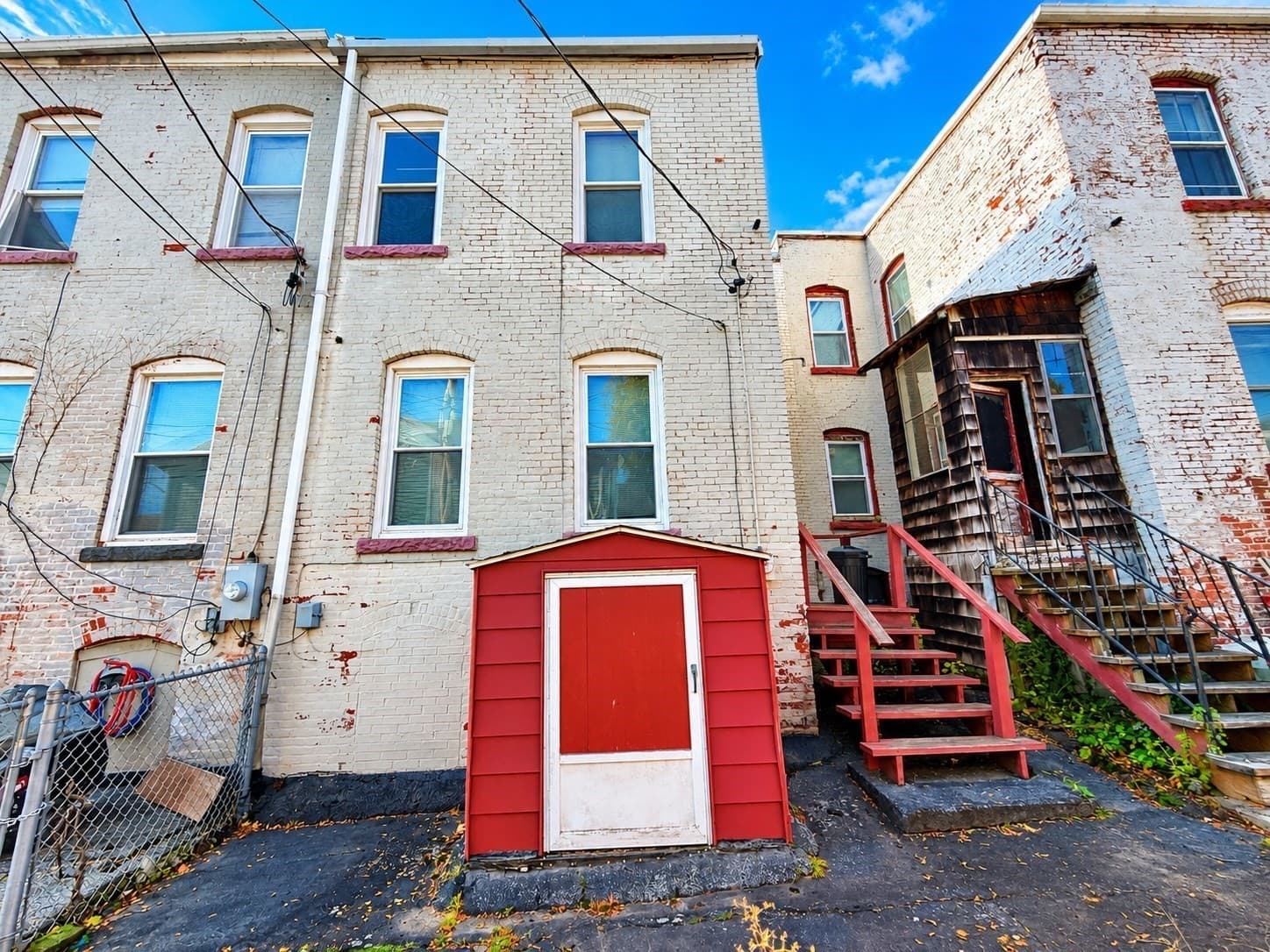 Single Family Residence at 225 Suffolk St, Holyoke MA 01040, photo 35 of 37