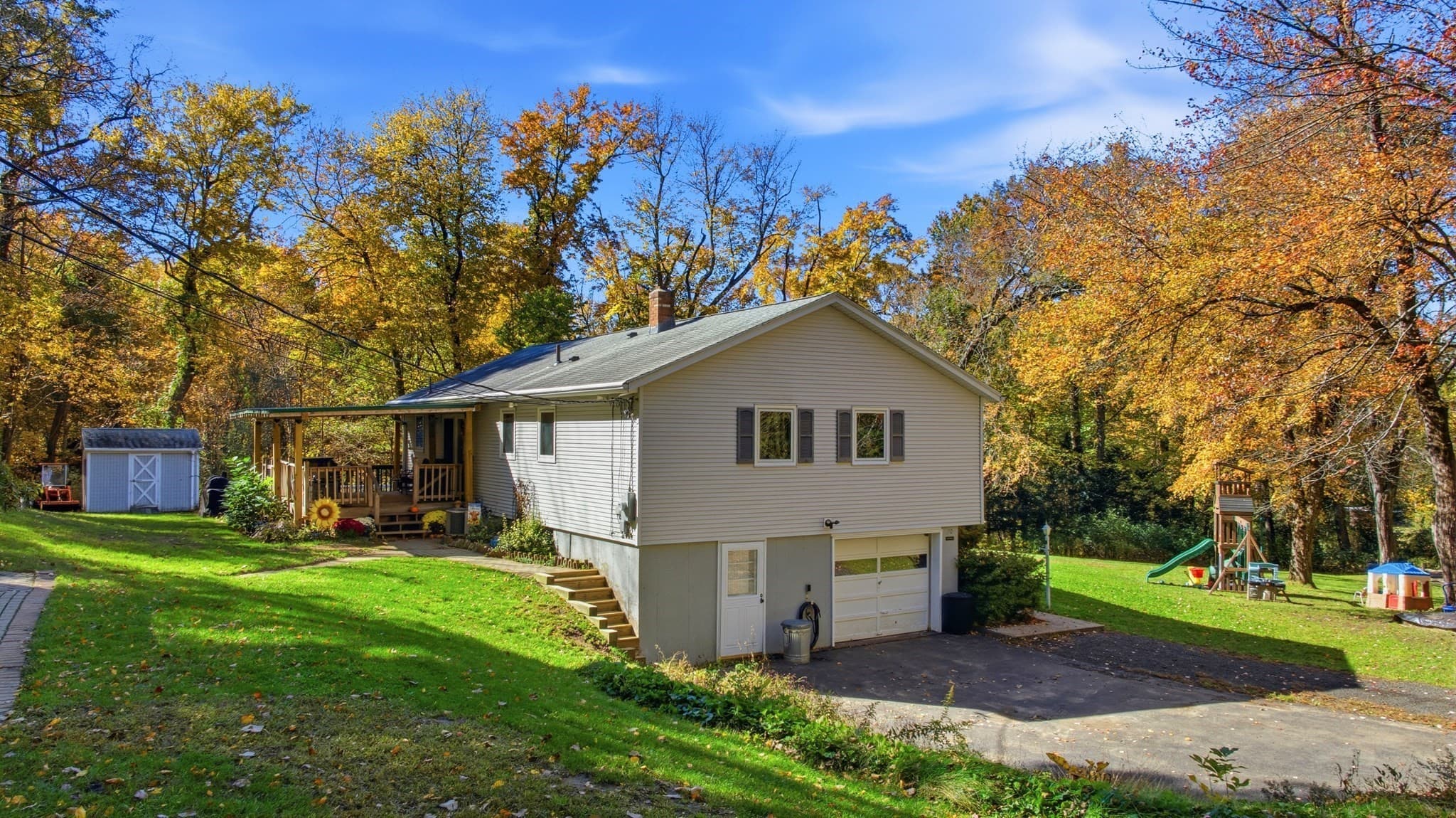 Single Family Residence at 20 Sullivan Ln, South Hadley MA 01075, photo 2 of 39