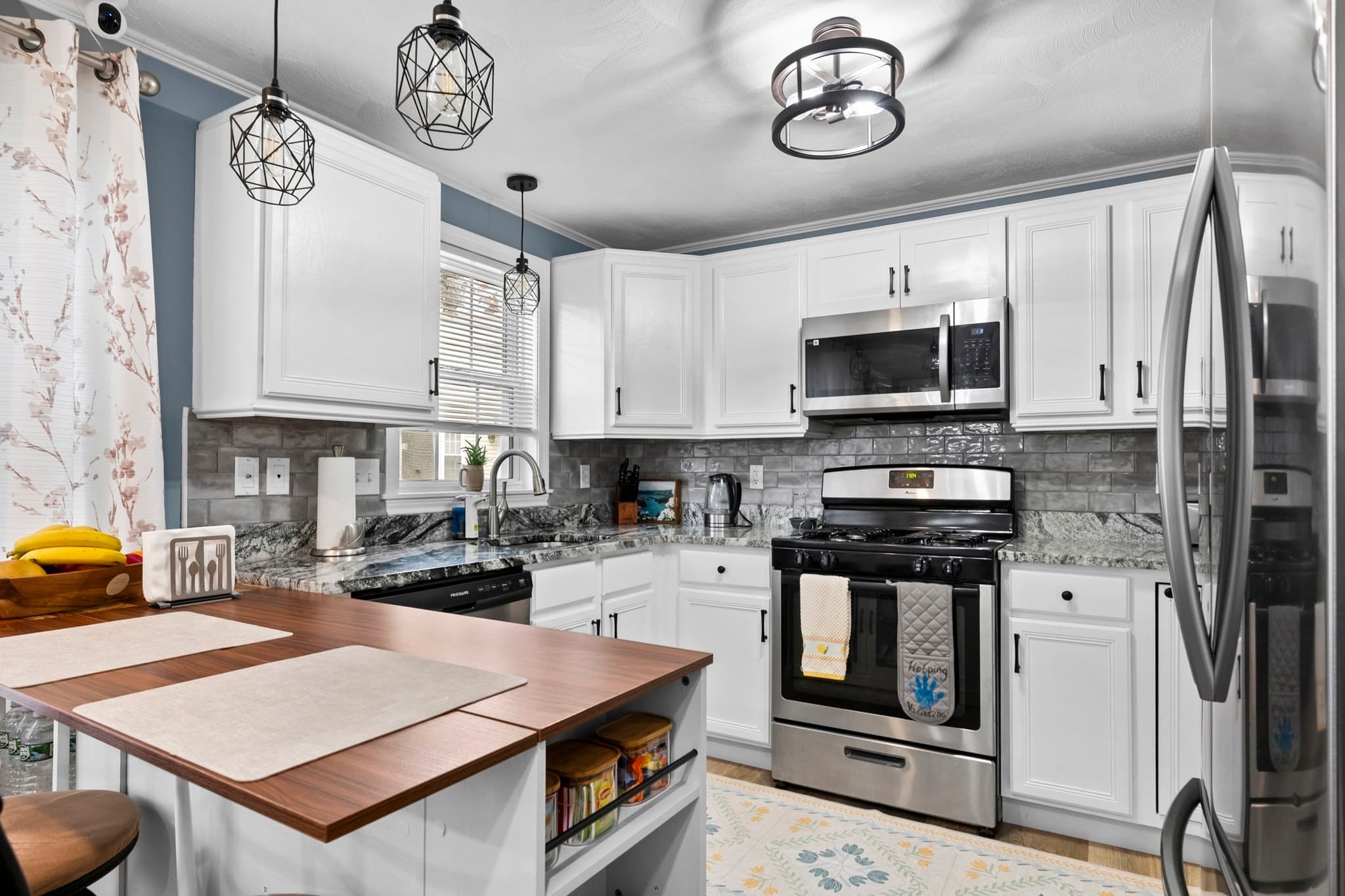 Condominium at 30 Juniper Ln # 30, Tewksbury MA 01876, photo 6 of 20