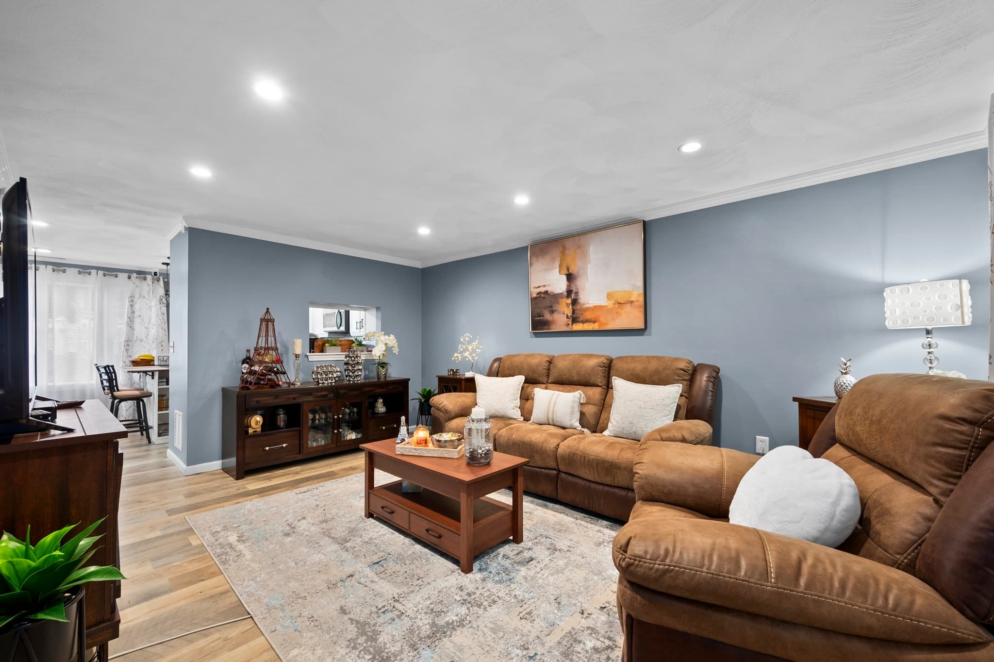 Condominium at 30 Juniper Ln # 30, Tewksbury MA 01876, photo 4 of 20