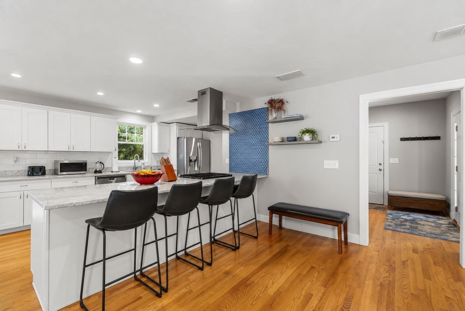 Single Family Residence at 3 Old Beaver Dam Rd, Wareham MA 02571, photo 5 of 41